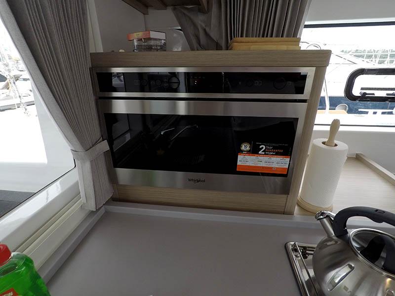 Lagoon 40 - 4 + 2 cab, picture 8