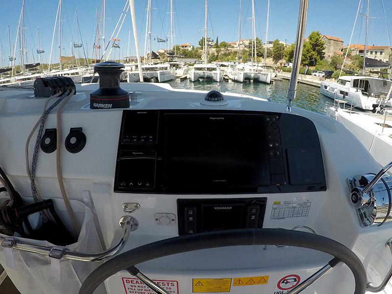 Lagoon 40 - 4 + 2 cab, picture 20