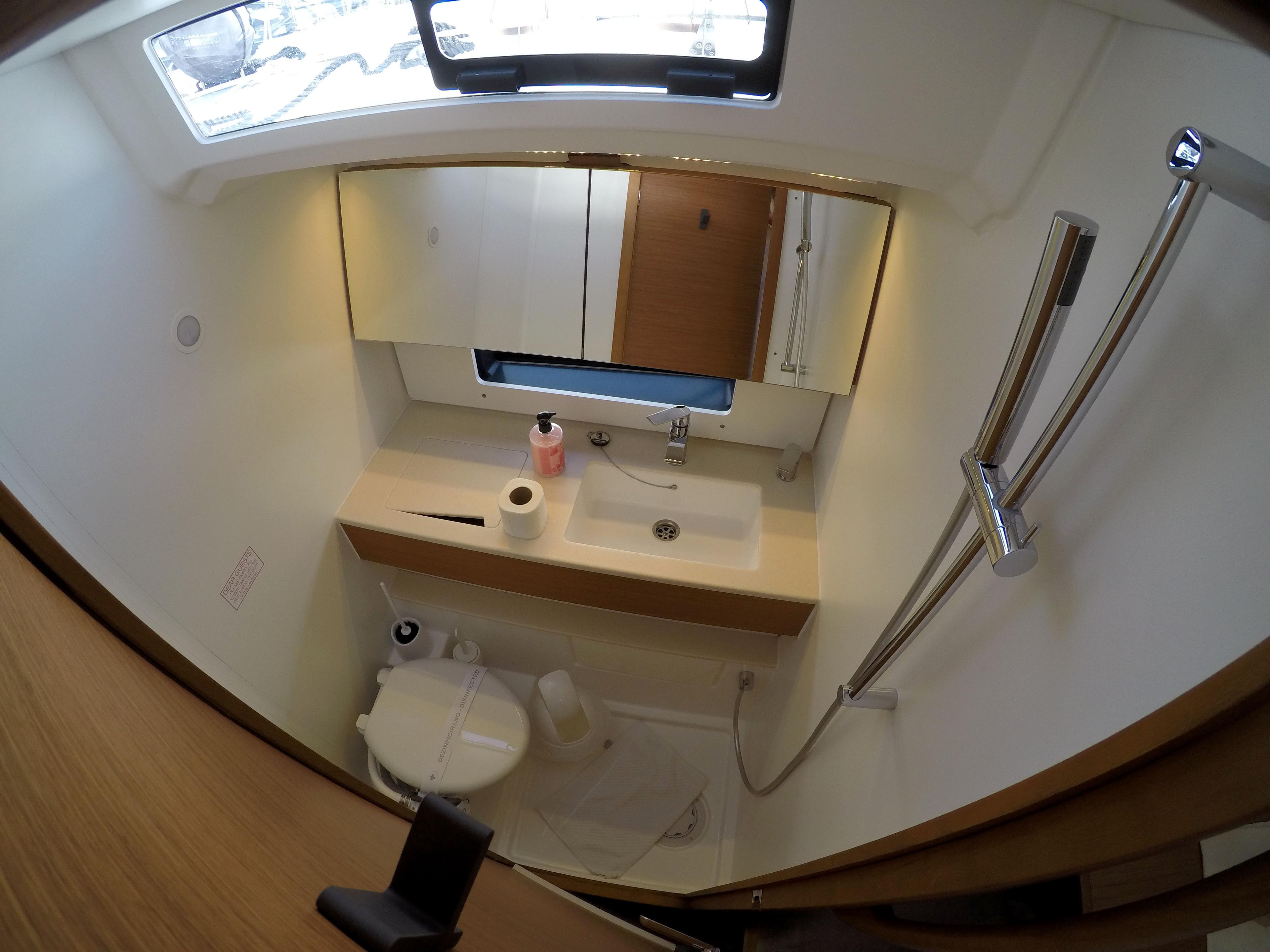 Dufour 41 - 4 cab., picture 14
