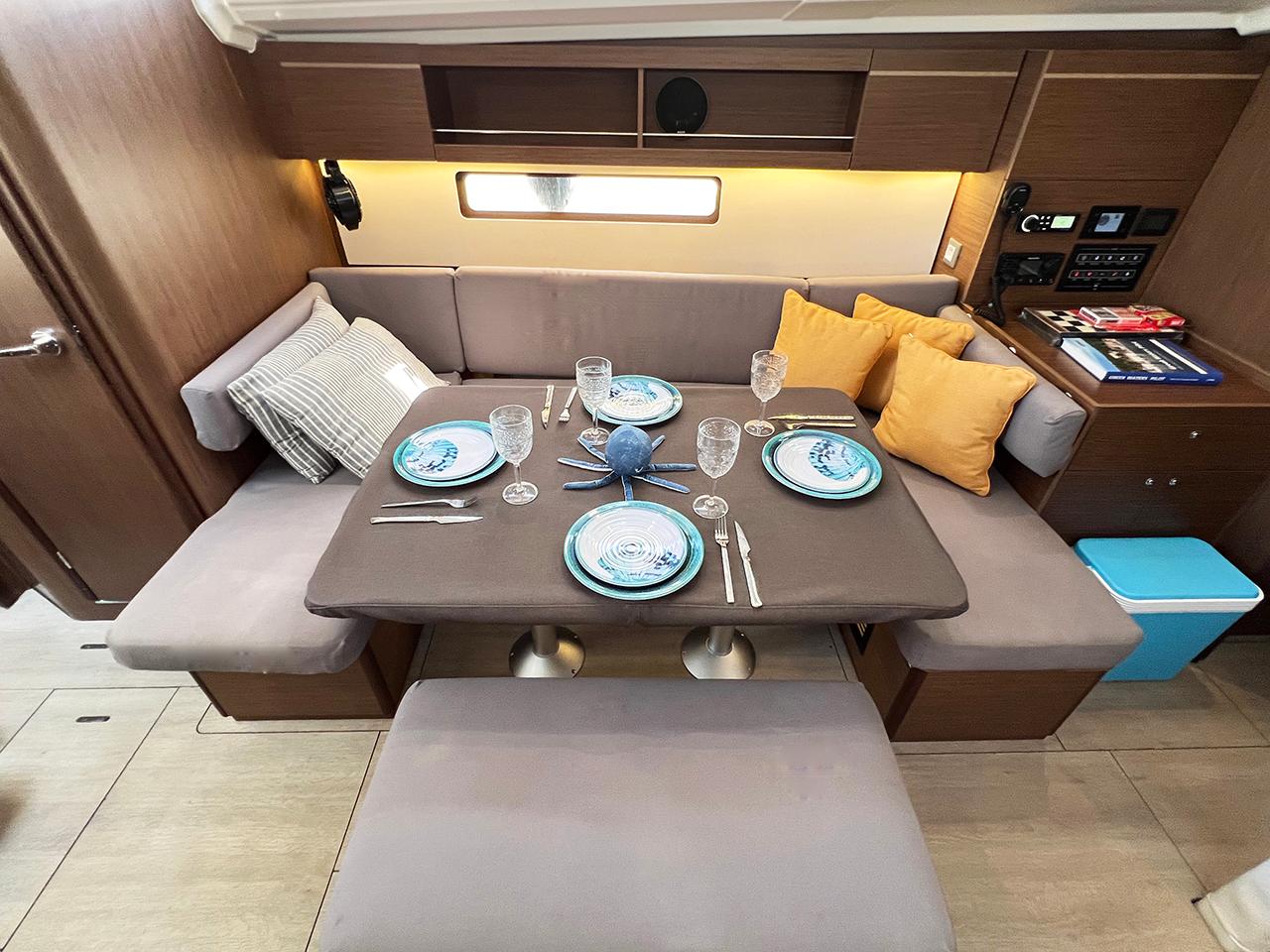 Oceanis 40.1, picture 13