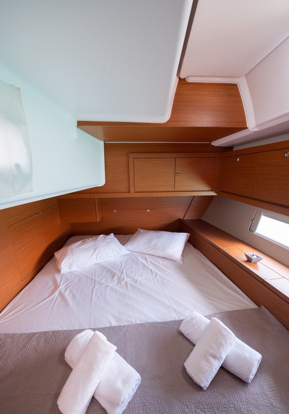 Dufour 470 - 5 cab., picture 9