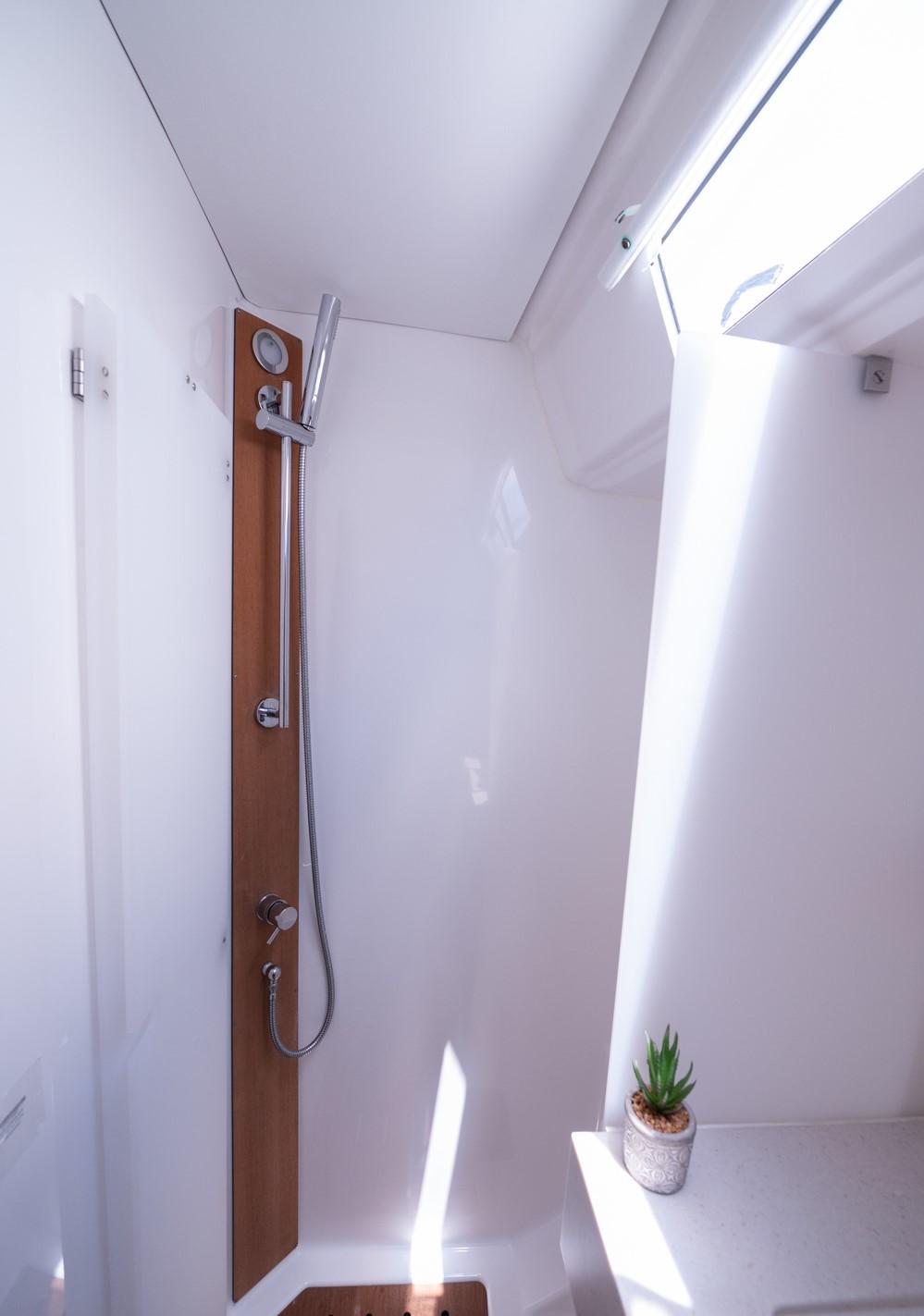 Dufour 470 - 5 cab., picture 11