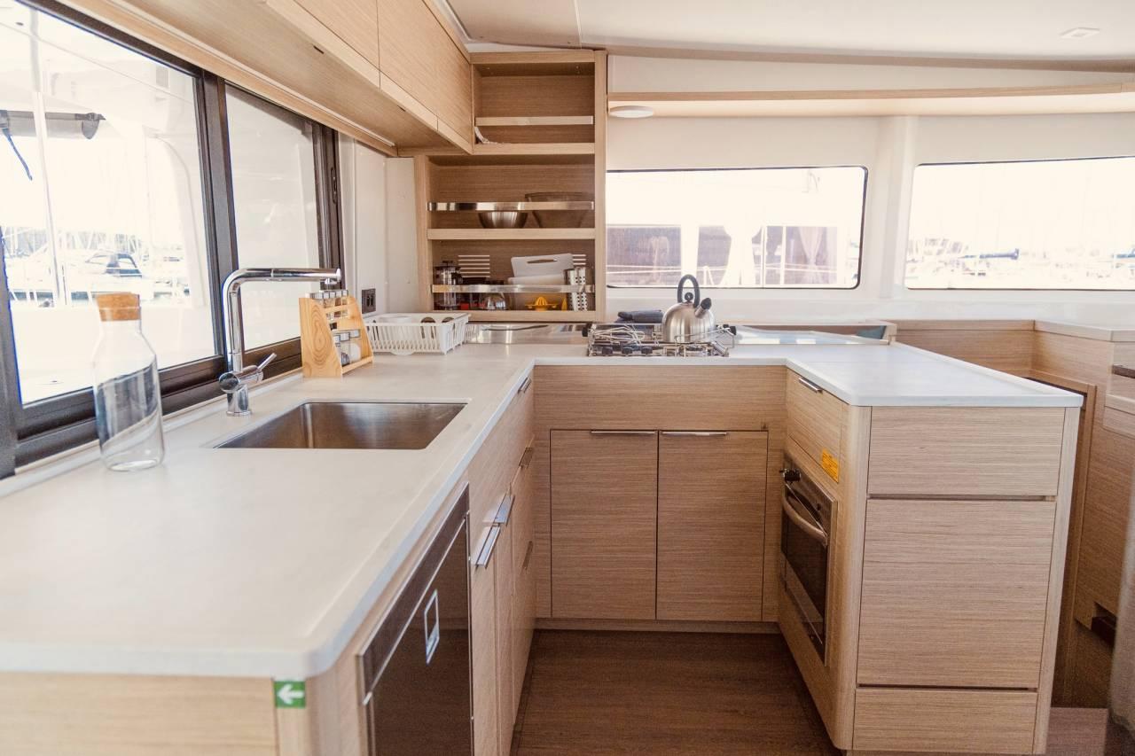 Lagoon 46 - 4 + 2 cab., picture 5