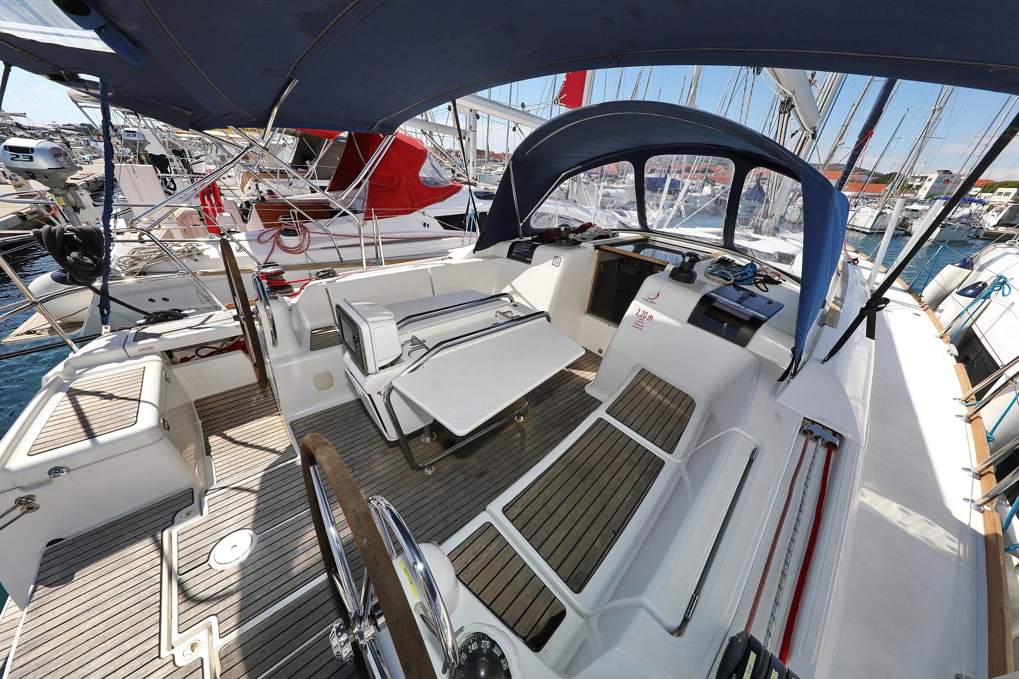 Sun Odyssey 439, picture 6