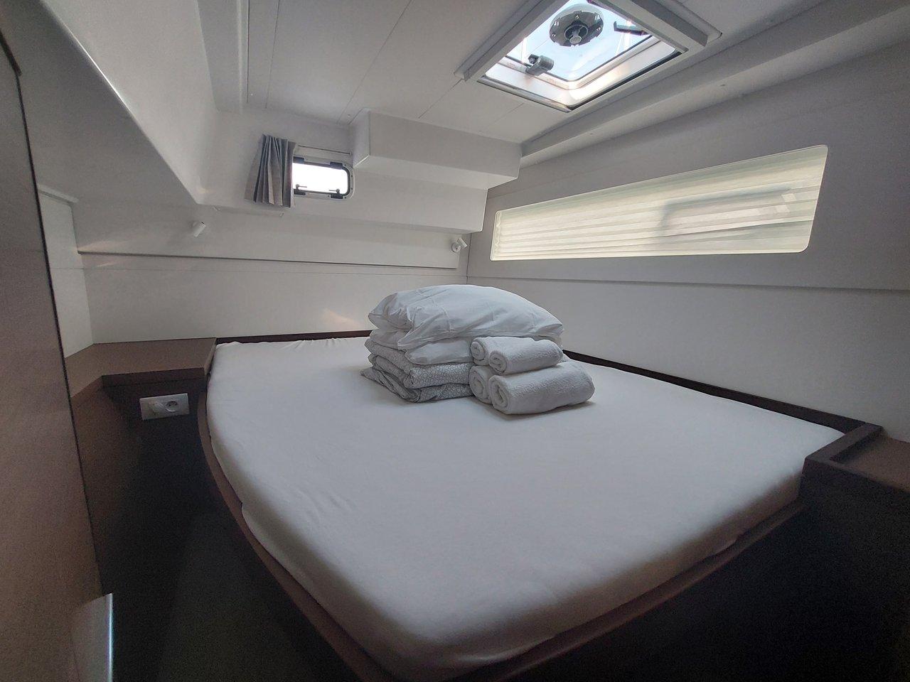 Lagoon 40 - 4 + 1 cab., picture 4