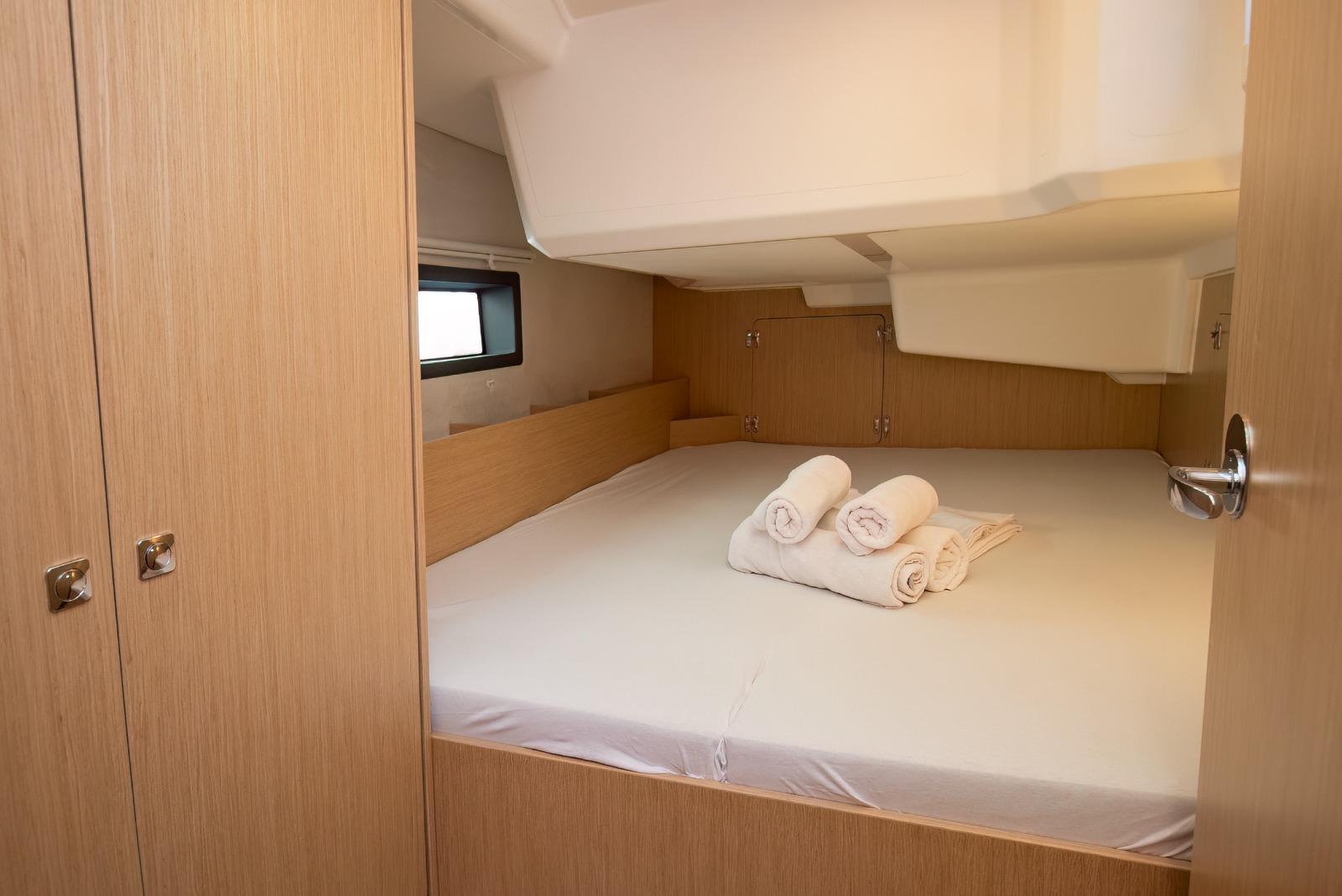 Bavaria C38, picture 21