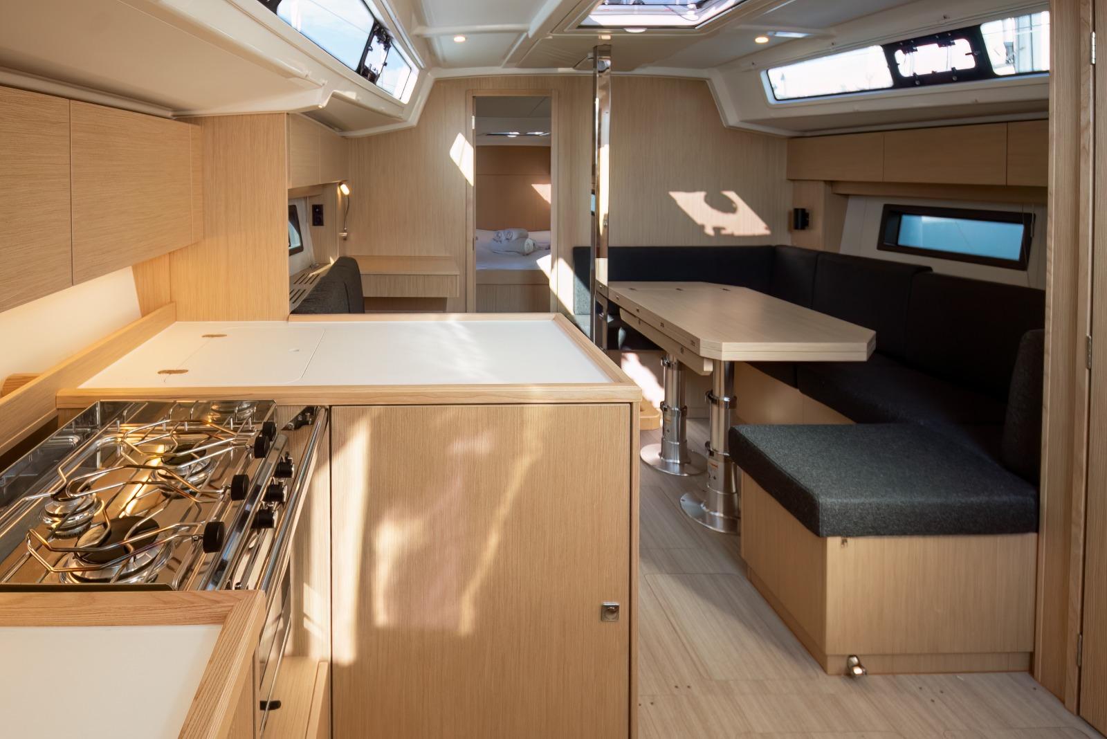 Bavaria C38, picture 16