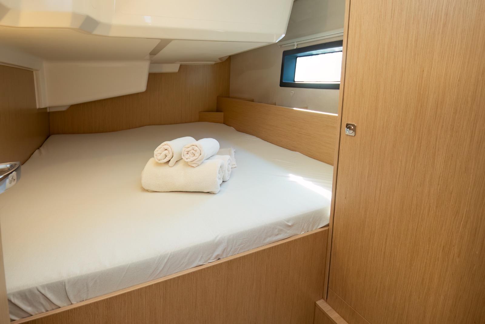 Bavaria C38, picture 22