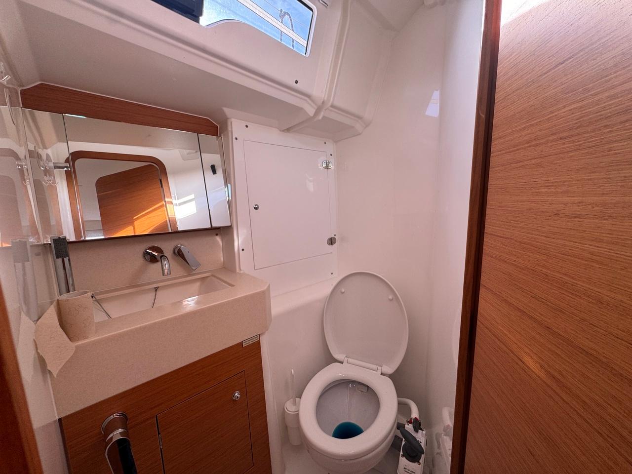 Dufour 37 - 3 cab. - Rhapsody, picture 13