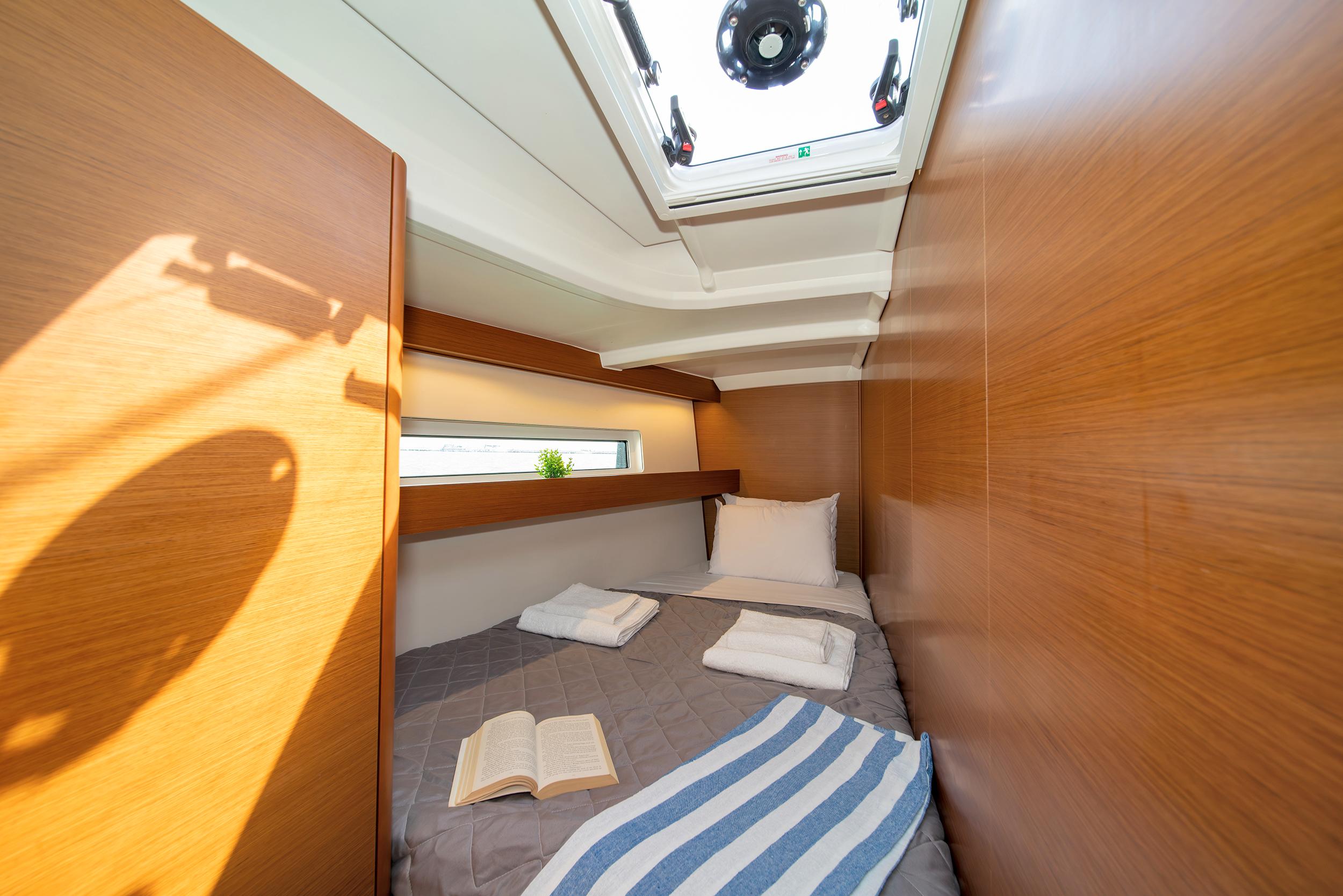 Sun Odyssey 440 - 4 cab., picture 15