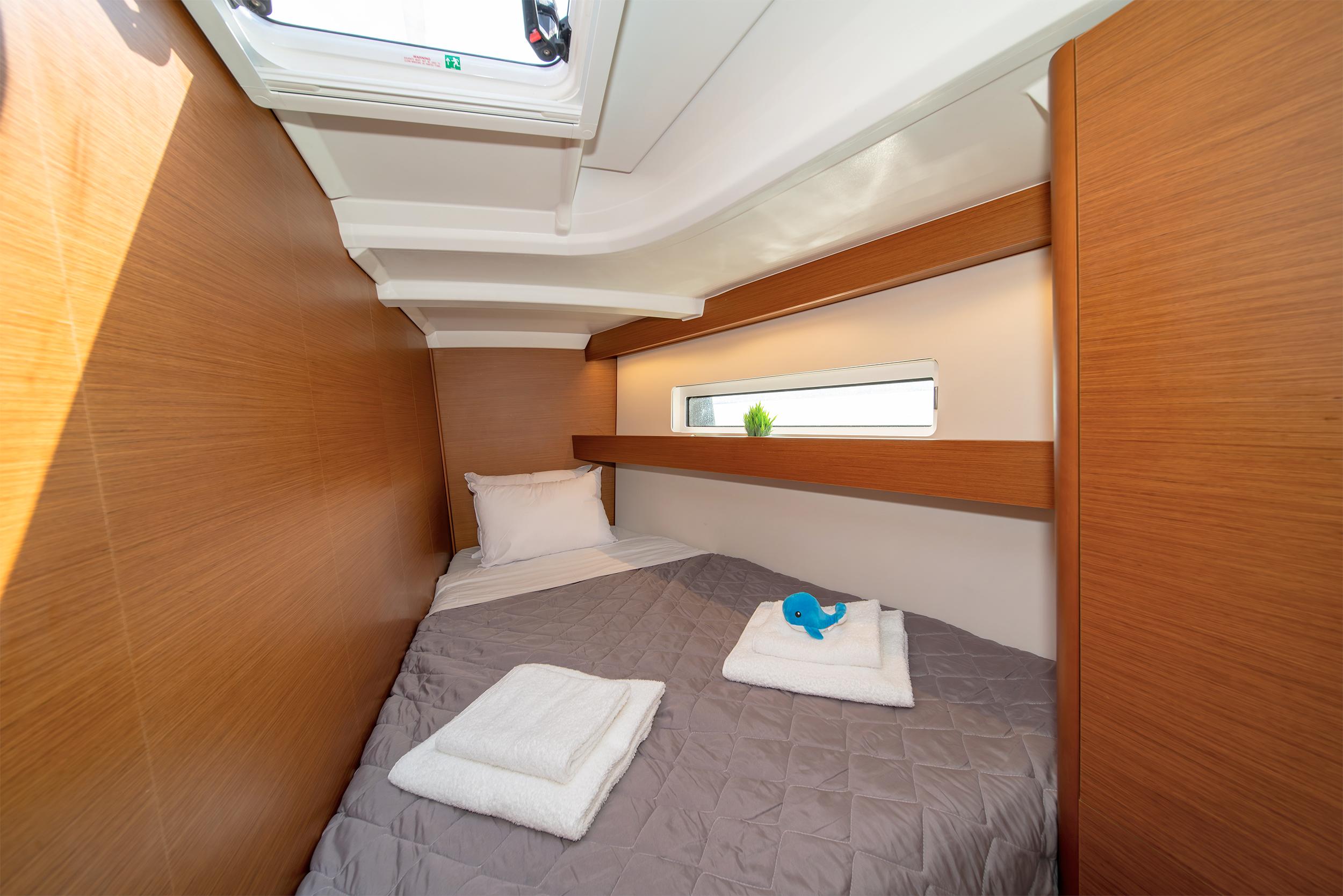 Sun Odyssey 440 - 4 cab., picture 16