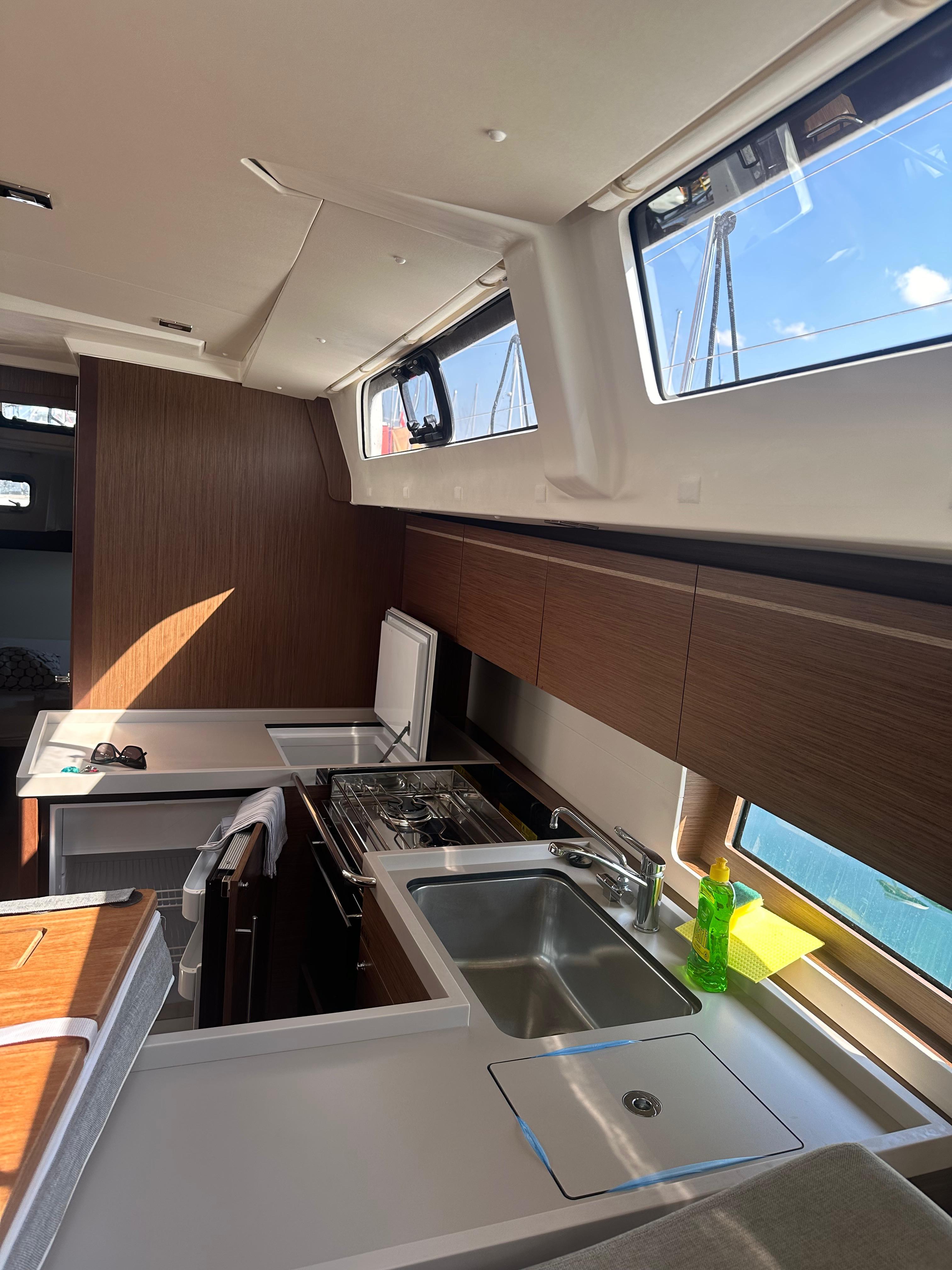 Oceanis 51.1, picture 10