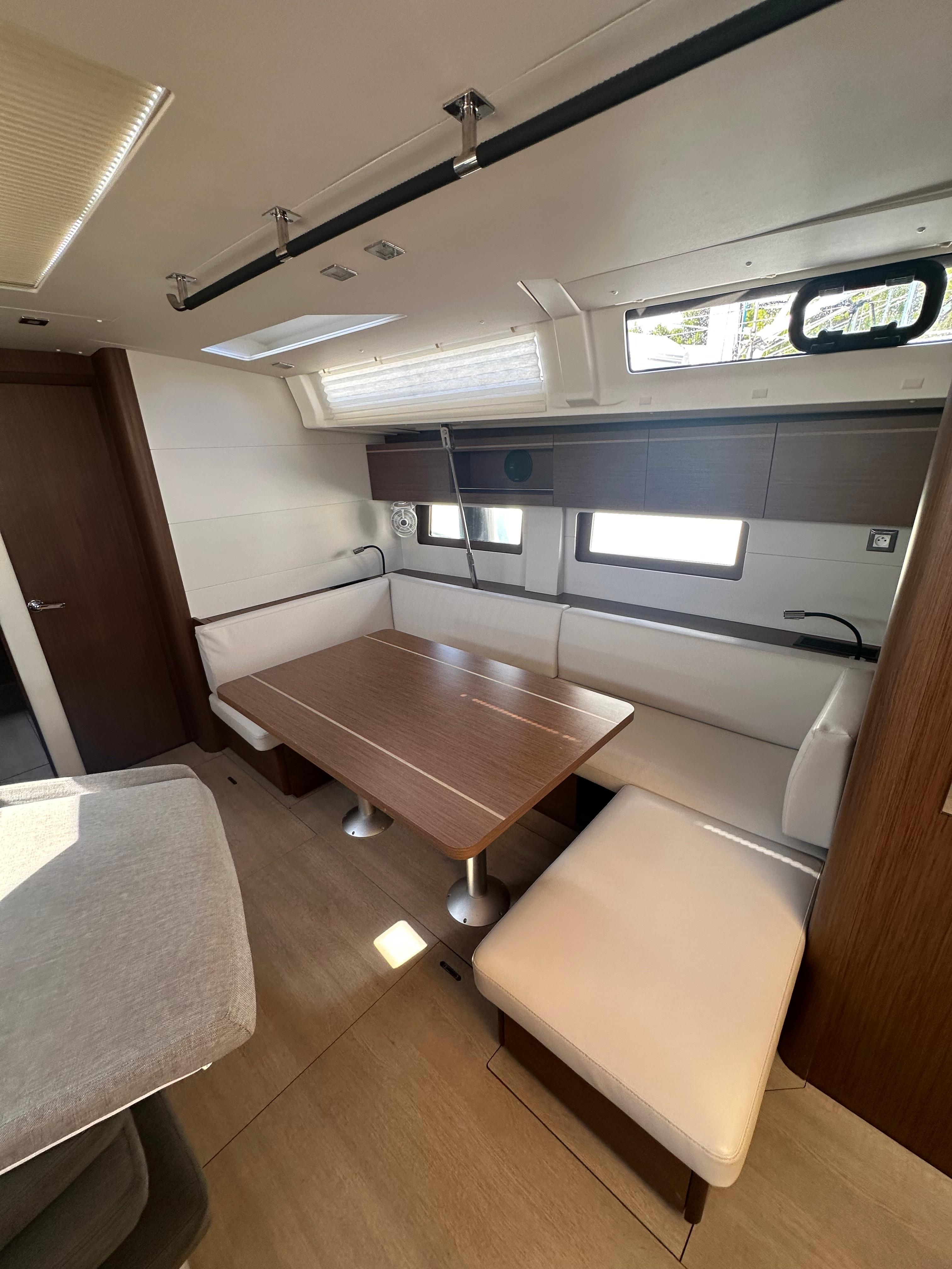 Oceanis 51.1, picture 13