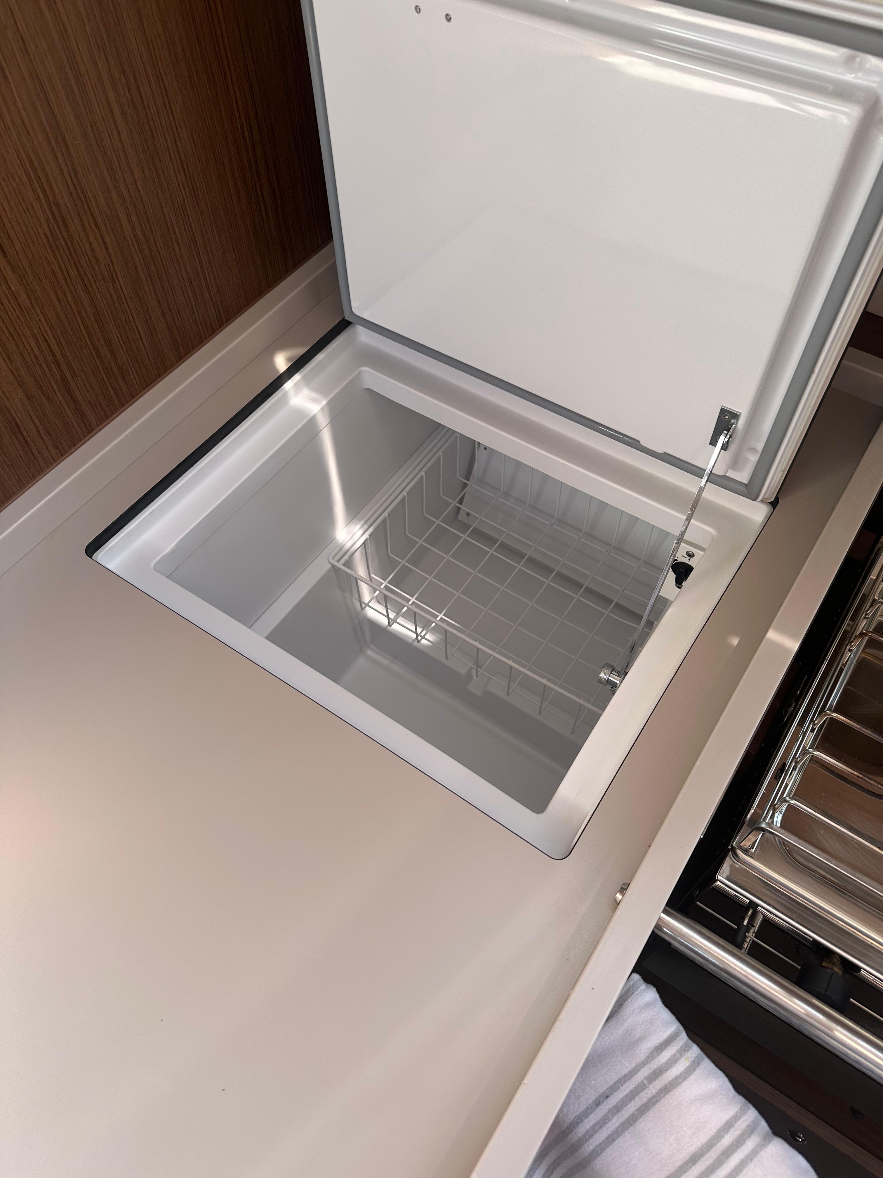 Oceanis 51.1, picture 15