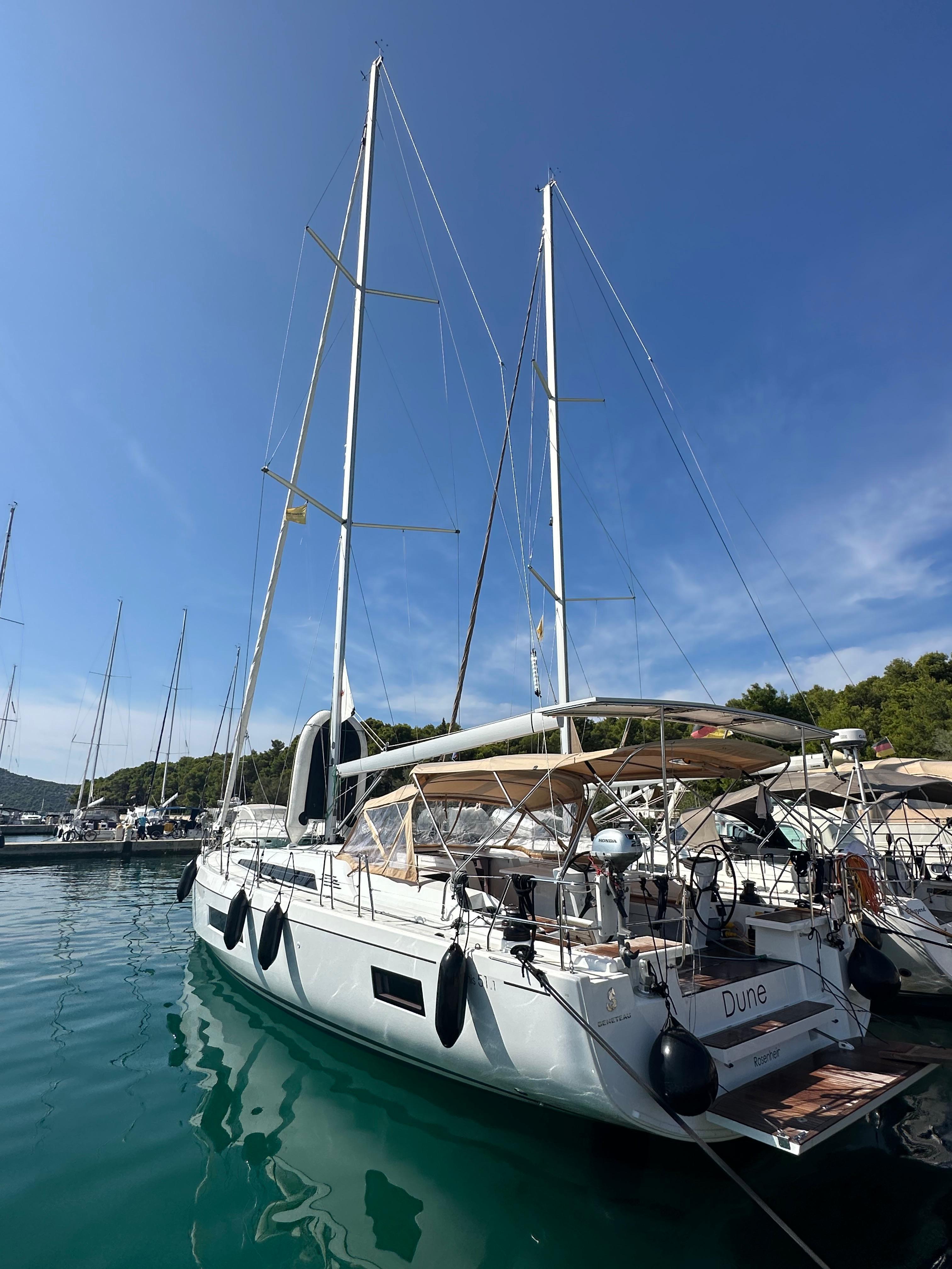 Oceanis 51.1, picture 3