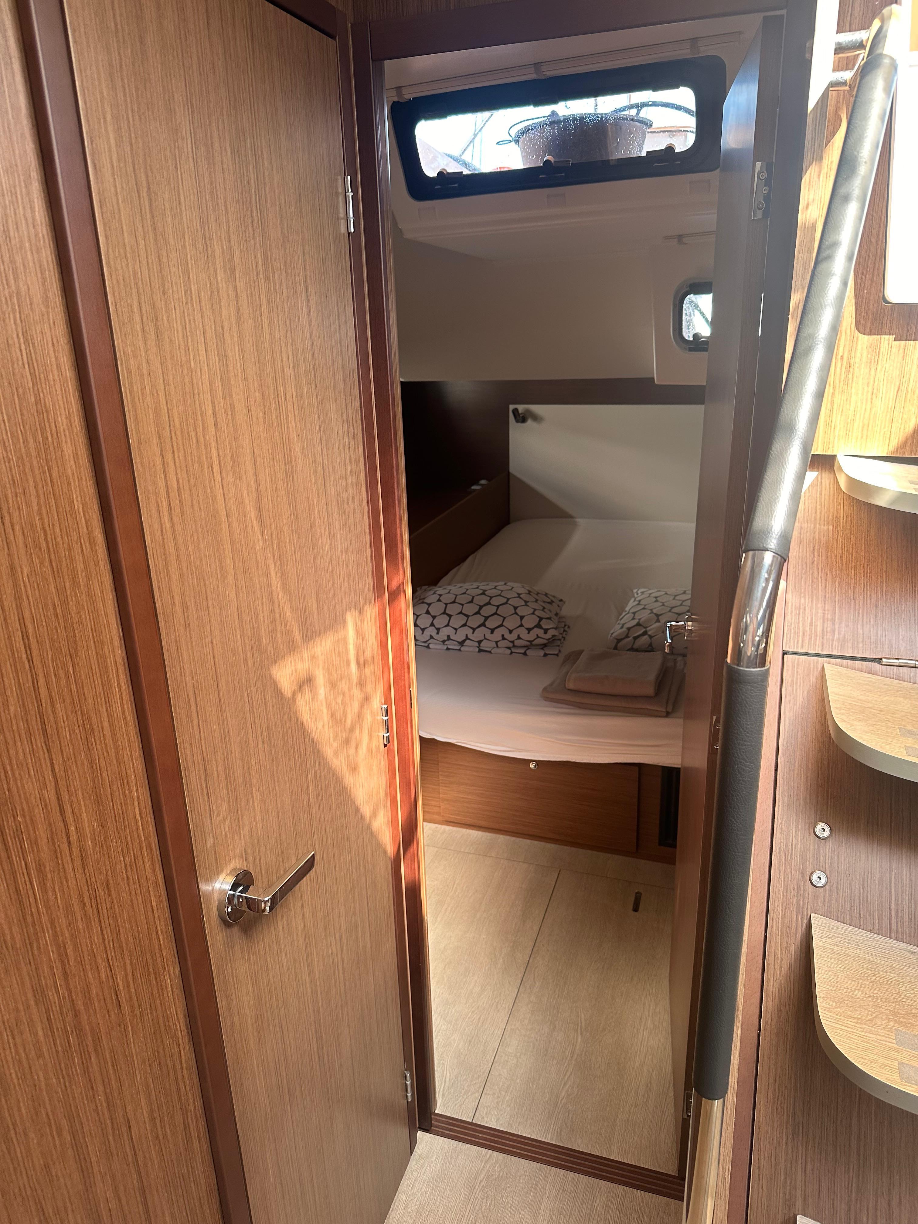 Oceanis 51.1, picture 25