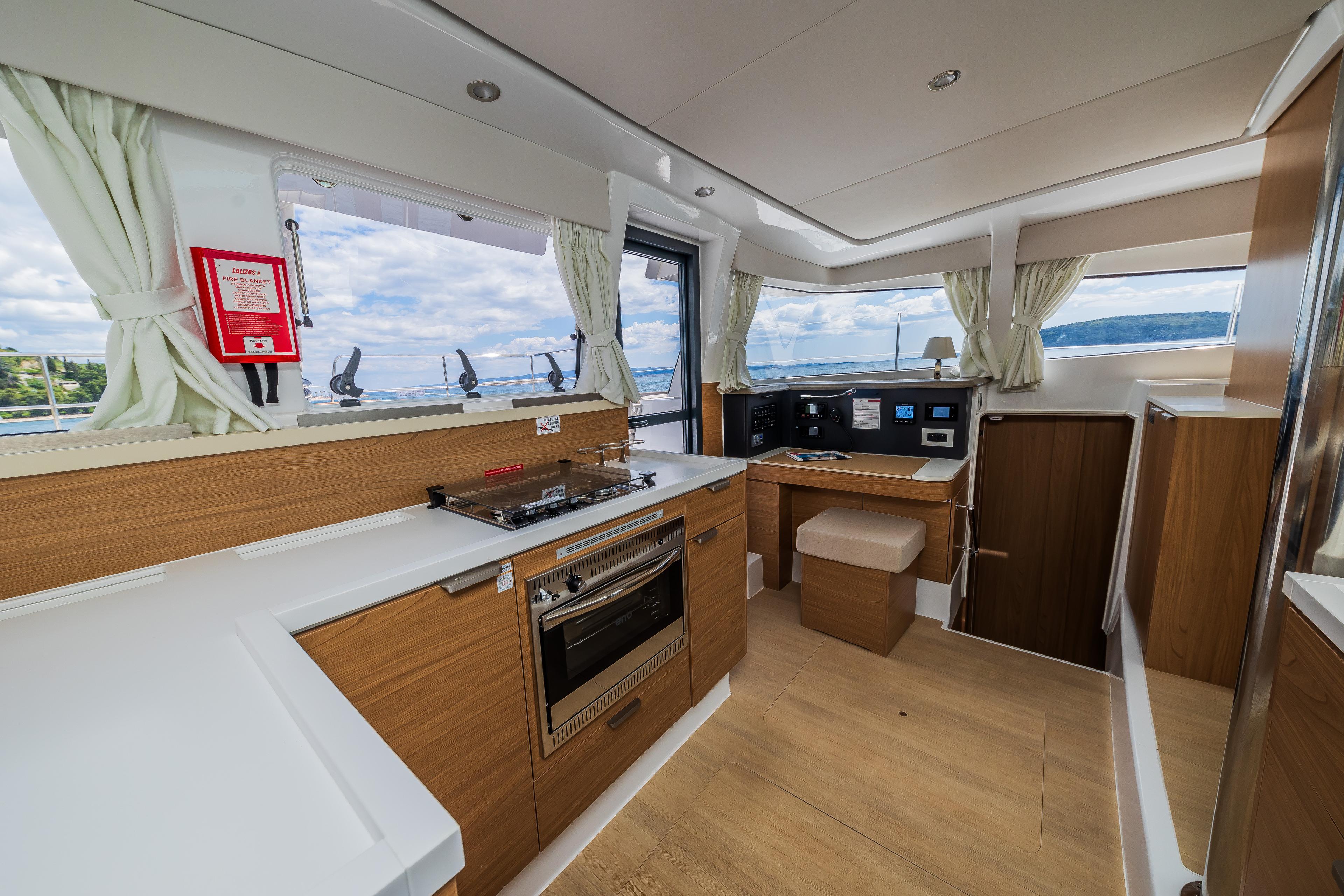 Bali 4.2 - 4 + 1 cab., picture 23