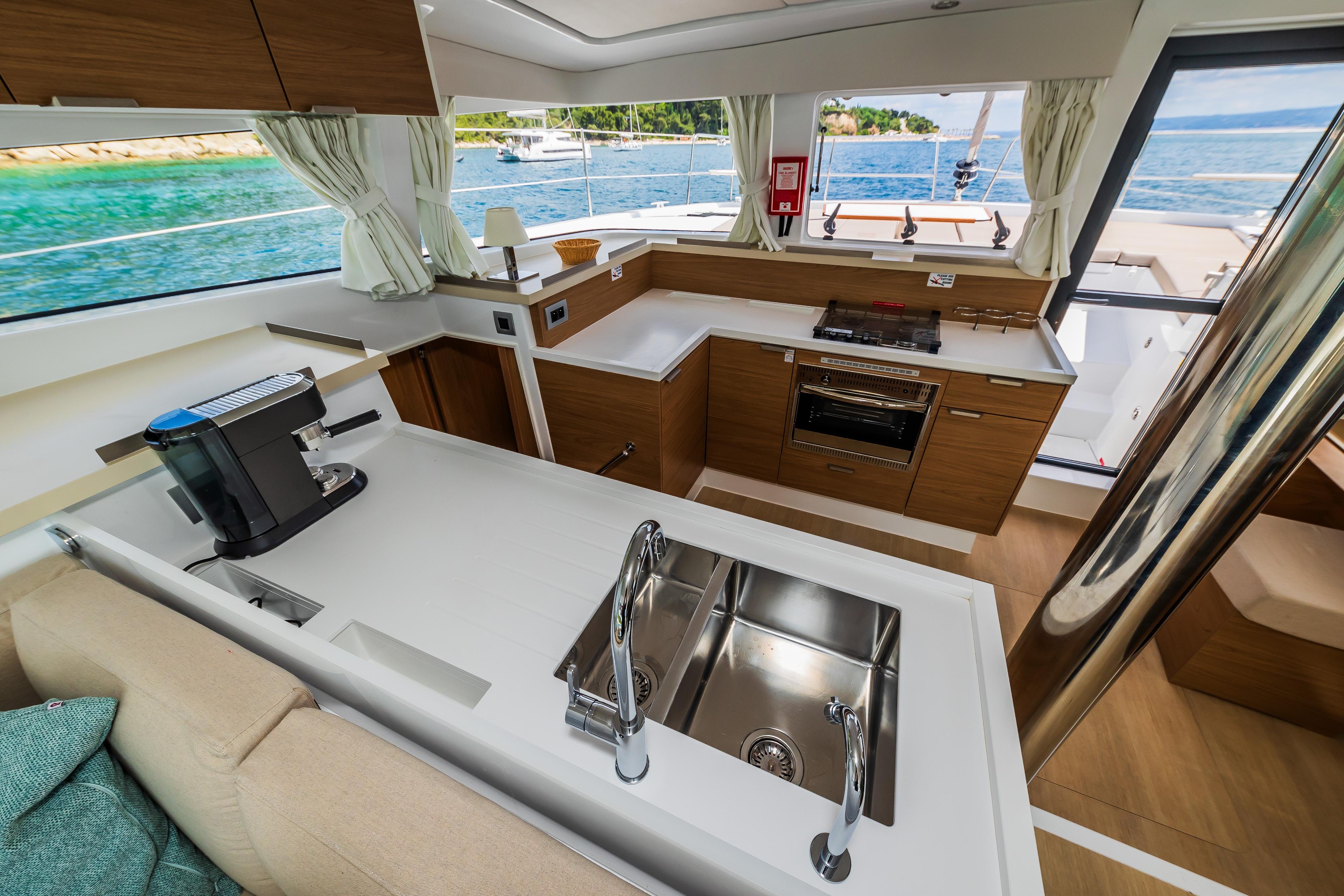 Bali 4.2 - 4 + 1 cab., picture 27