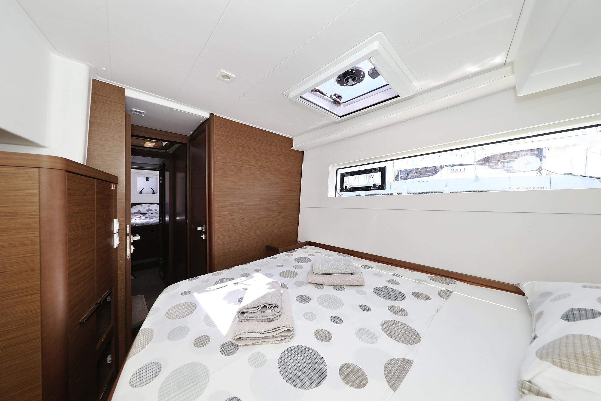 Lagoon 40 - 4 + 2 cab, picture 26