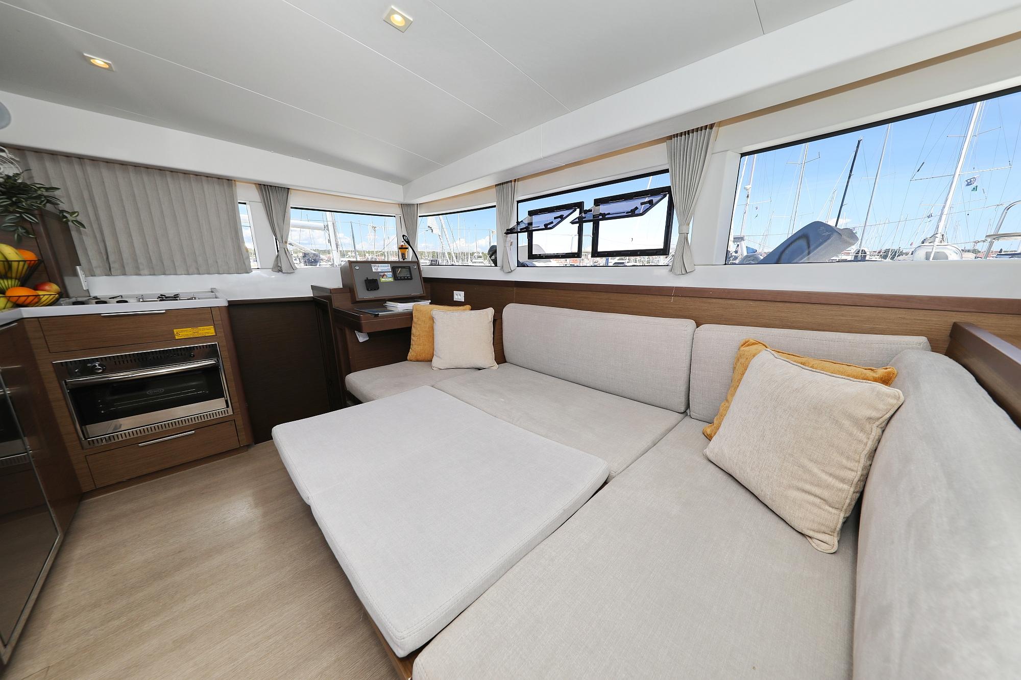 Lagoon 40 - 4 + 2 cab, picture 15