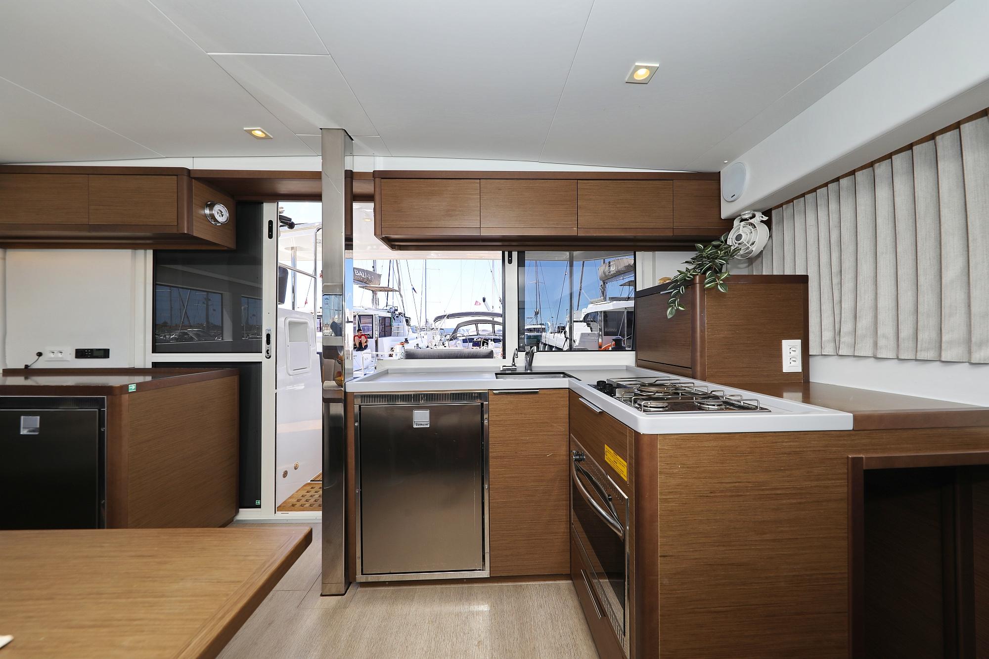 Lagoon 40 - 4 + 2 cab, picture 16