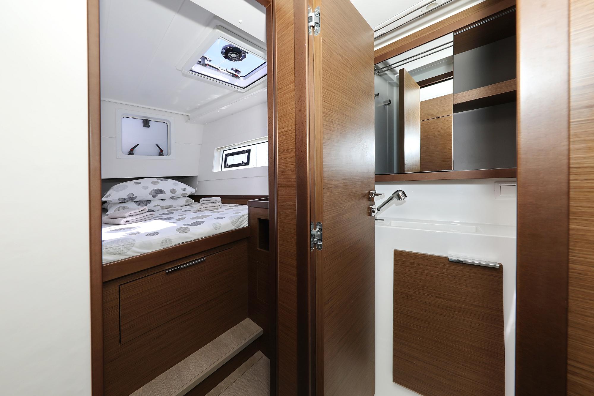 Lagoon 40 - 4 + 2 cab, picture 28