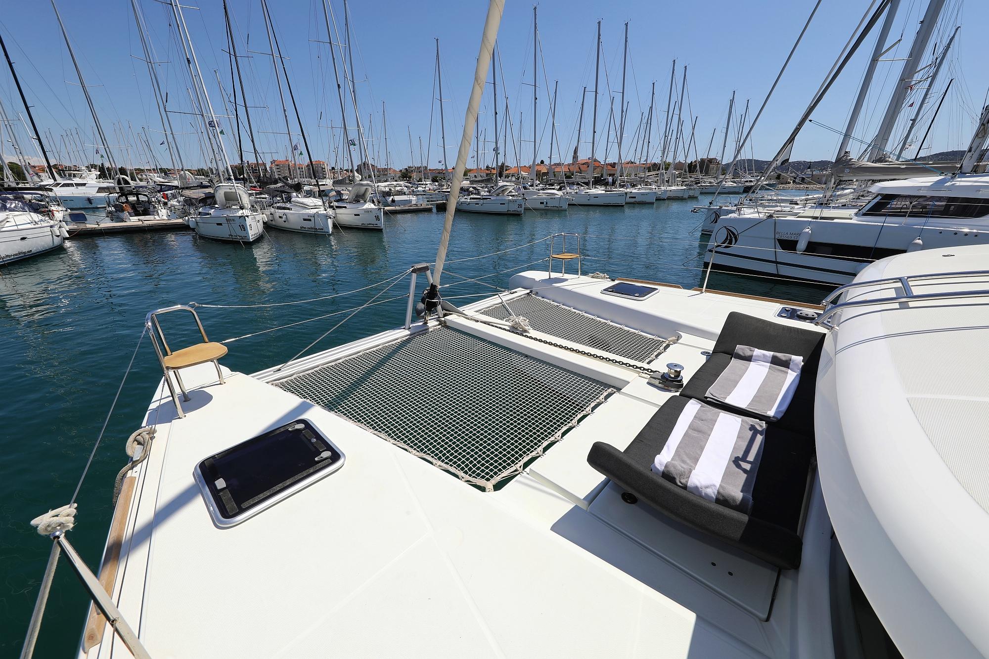 Lagoon 40 - 4 + 2 cab, picture 11