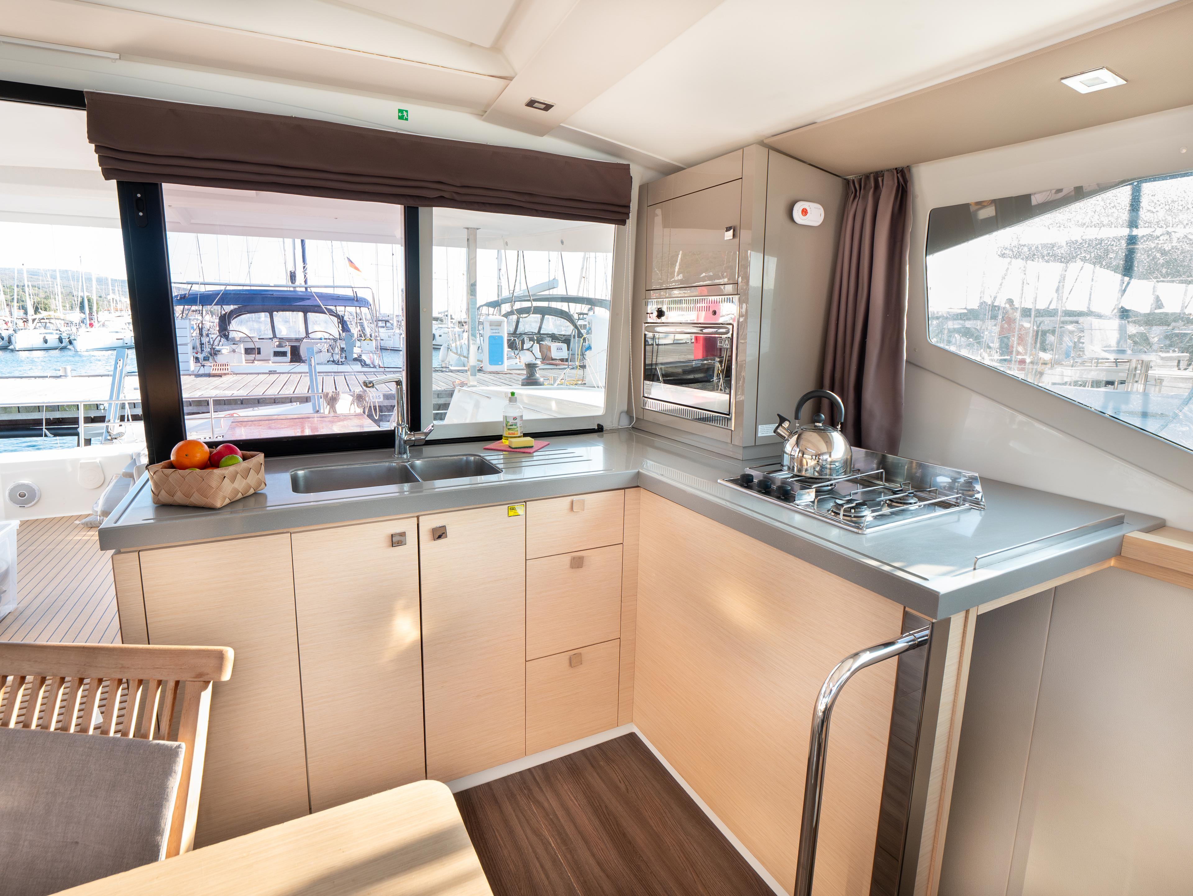 Fountaine Pajot Lucia 40 - 4 cab. - Luce, picture 7