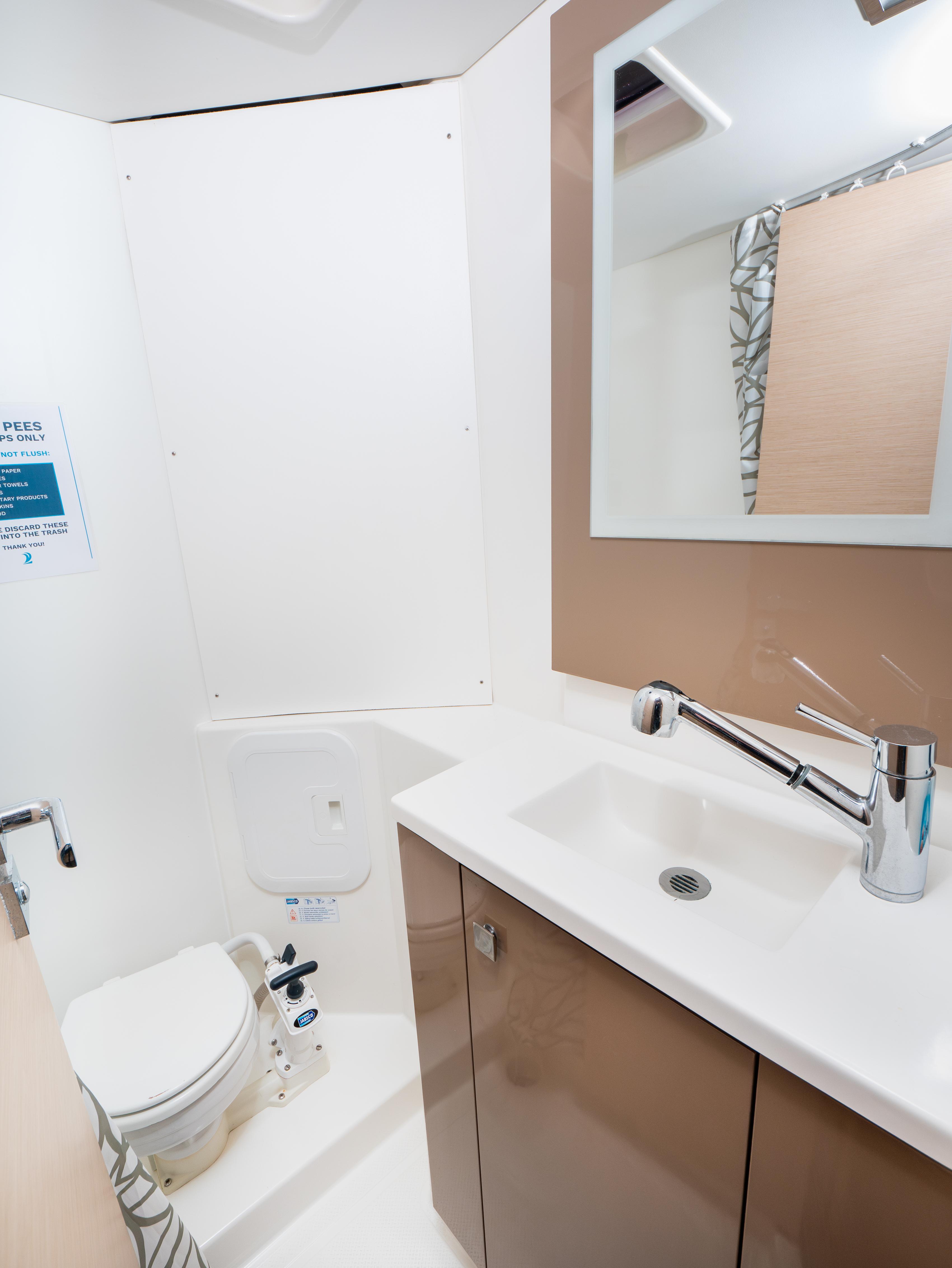 Fountaine Pajot Lucia 40 - 4 cab. - Stella Luna, picture 16