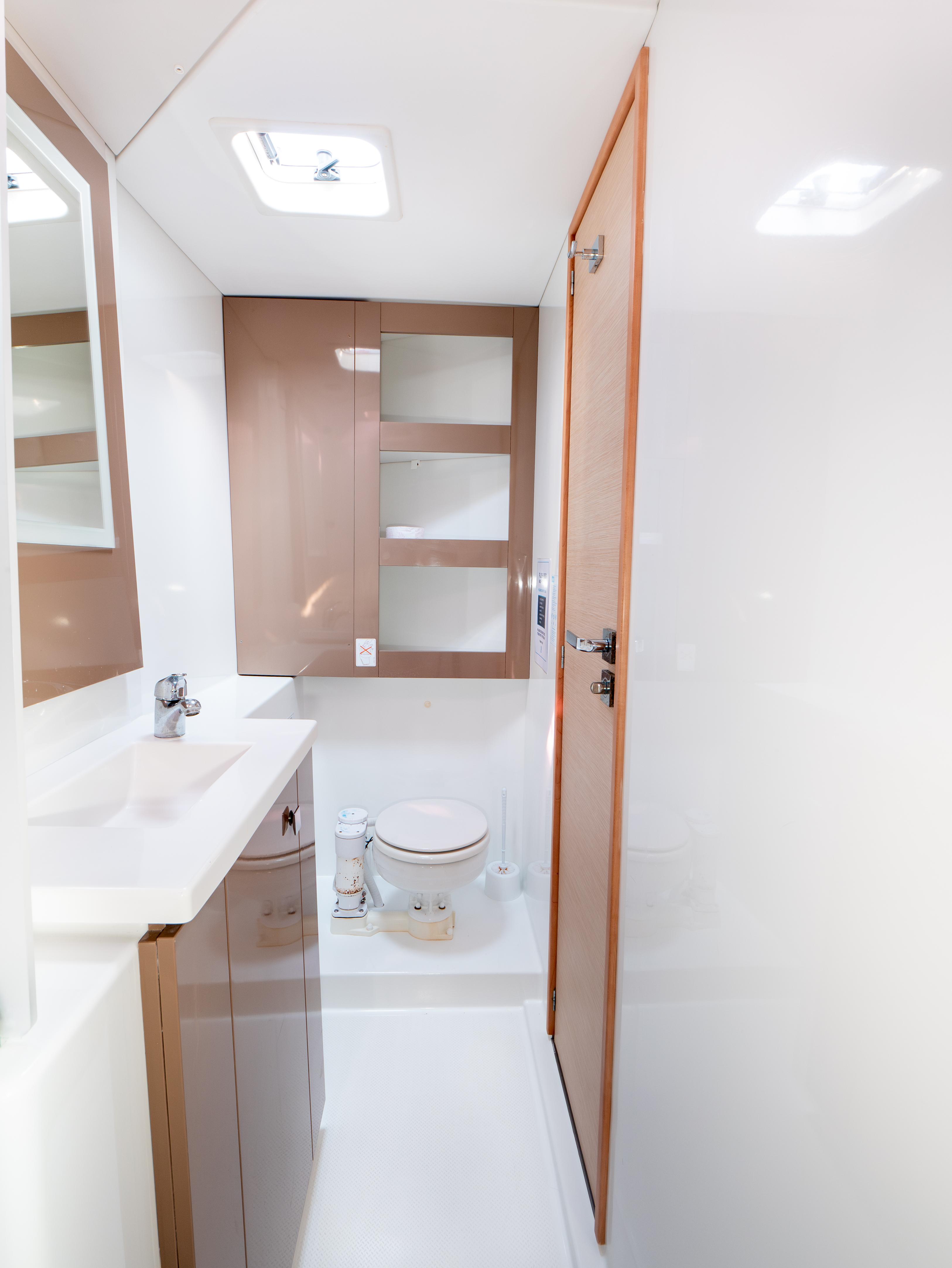 Fountaine Pajot Lucia 40 - 4 cab. - Stella Luna, picture 18