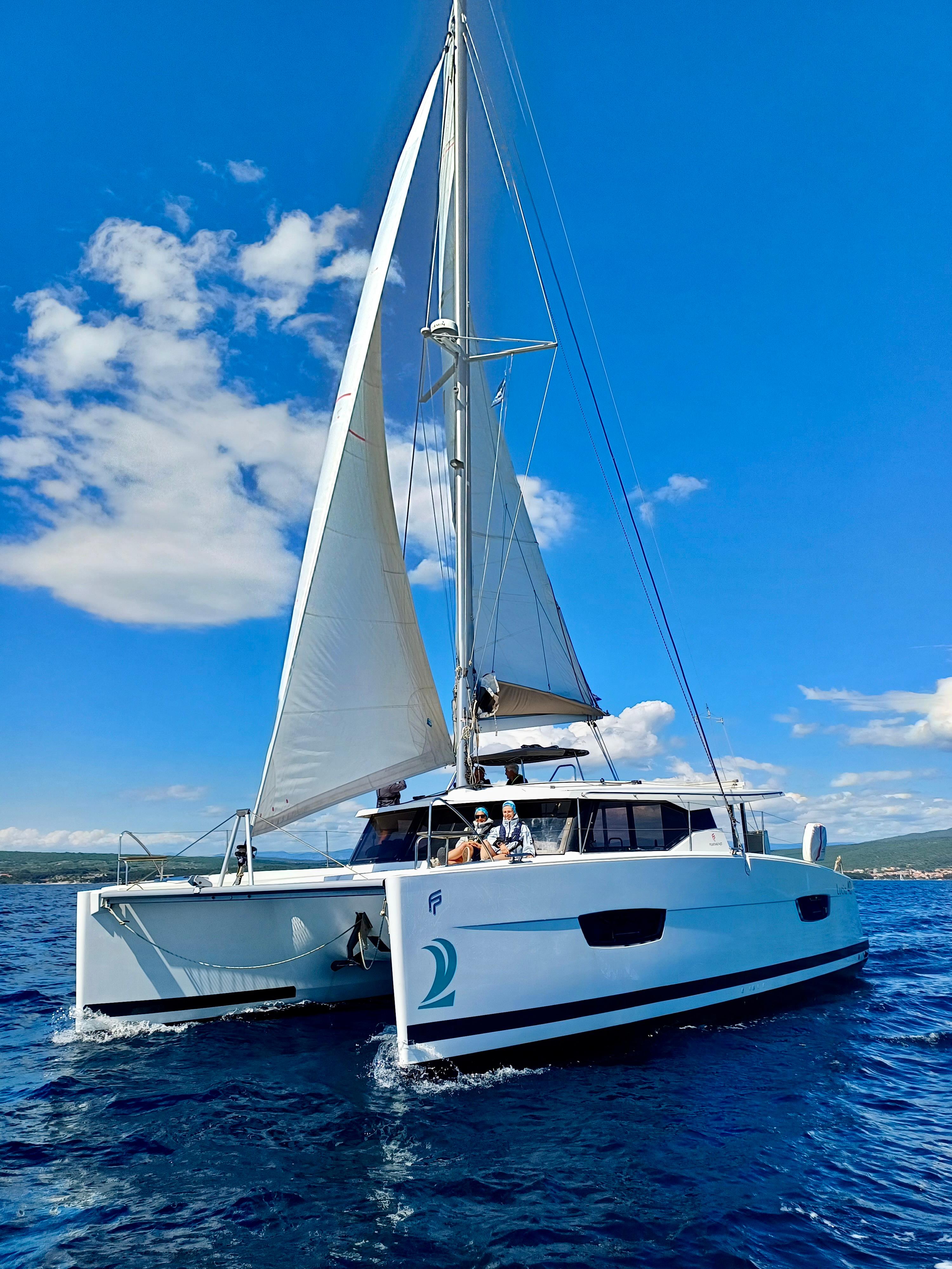 Fountaine Pajot Lucia 40 - 4 cab. - Stella Luna, picture 1