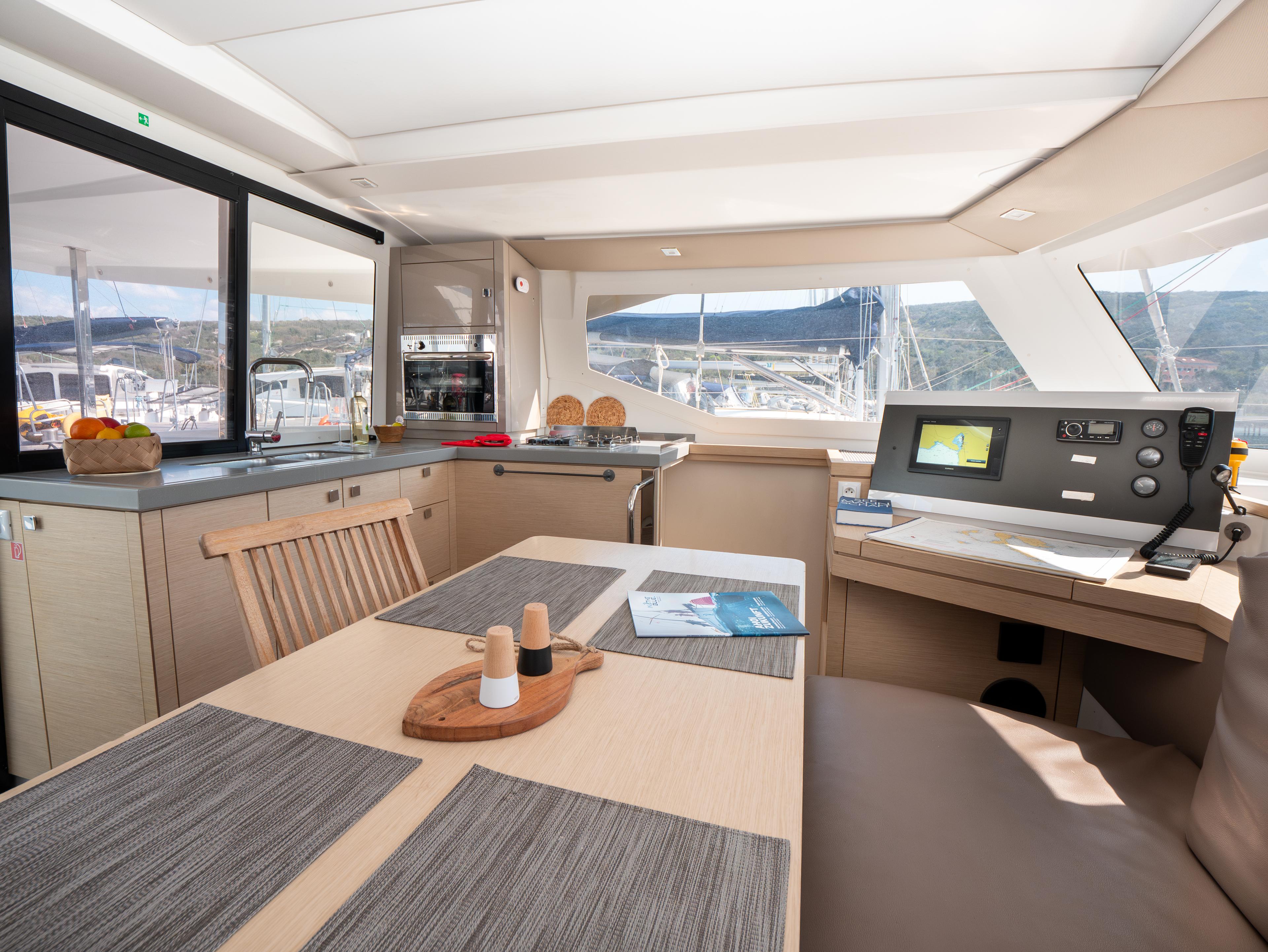 Fountaine Pajot Lucia 40 - 4 cab. - Stella Luna, picture 9
