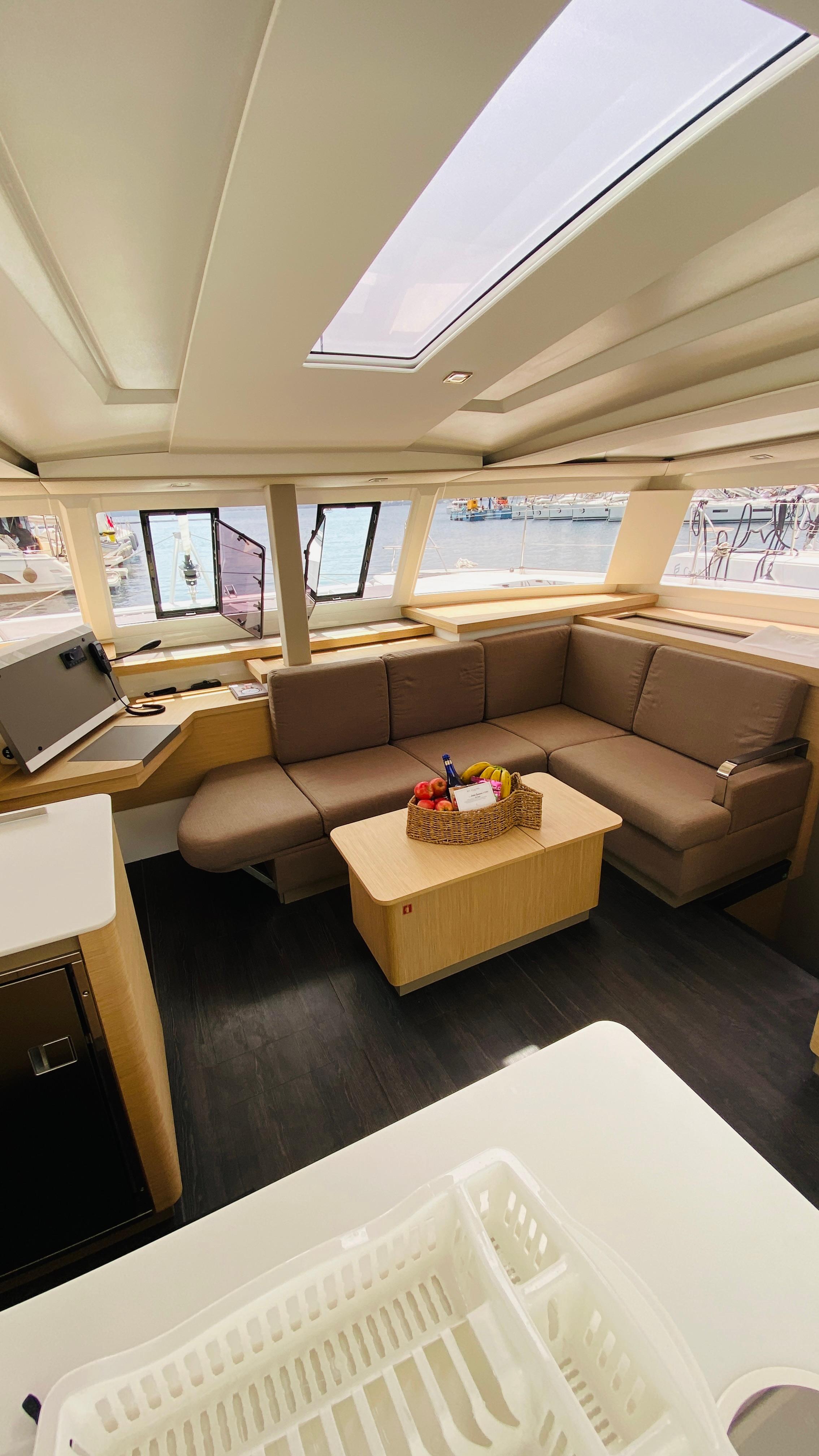 Fountaine Pajot Astrea 42 - 4 + 1 cab., picture 12