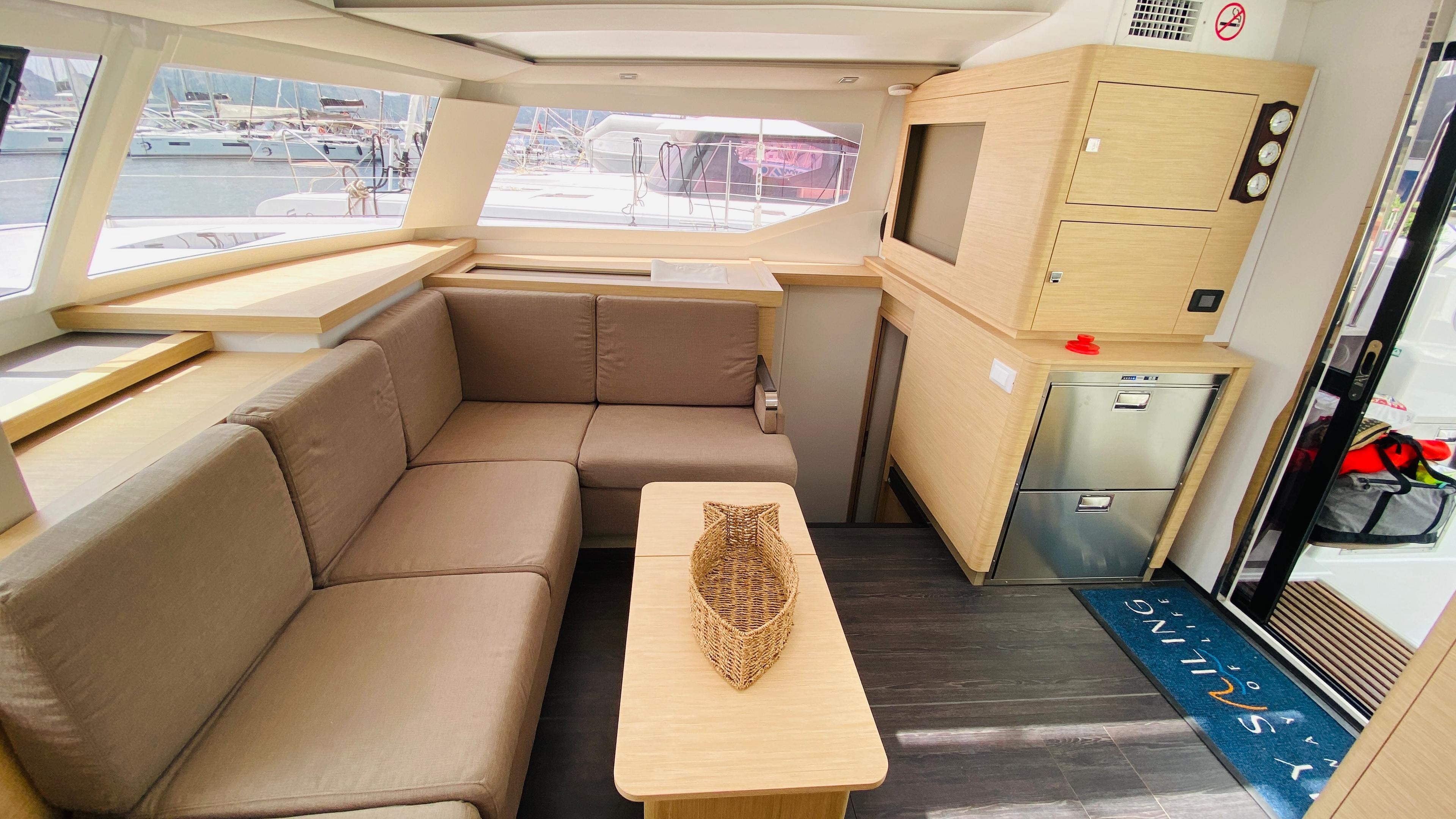 Fountaine Pajot Astrea 42 - 4 + 1 cab., picture 11