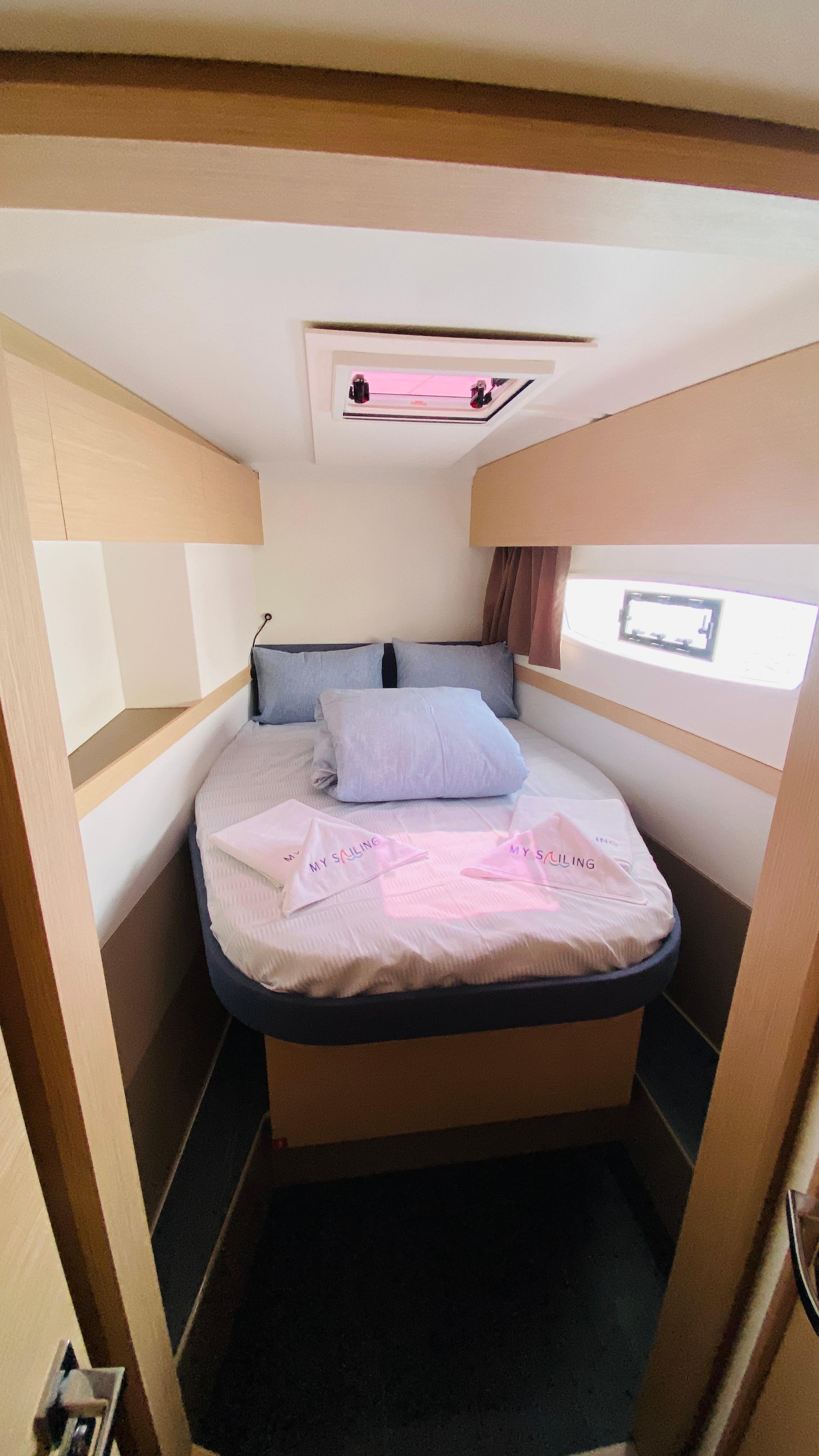 Fountaine Pajot Astrea 42 - 4 + 1 cab., picture 9