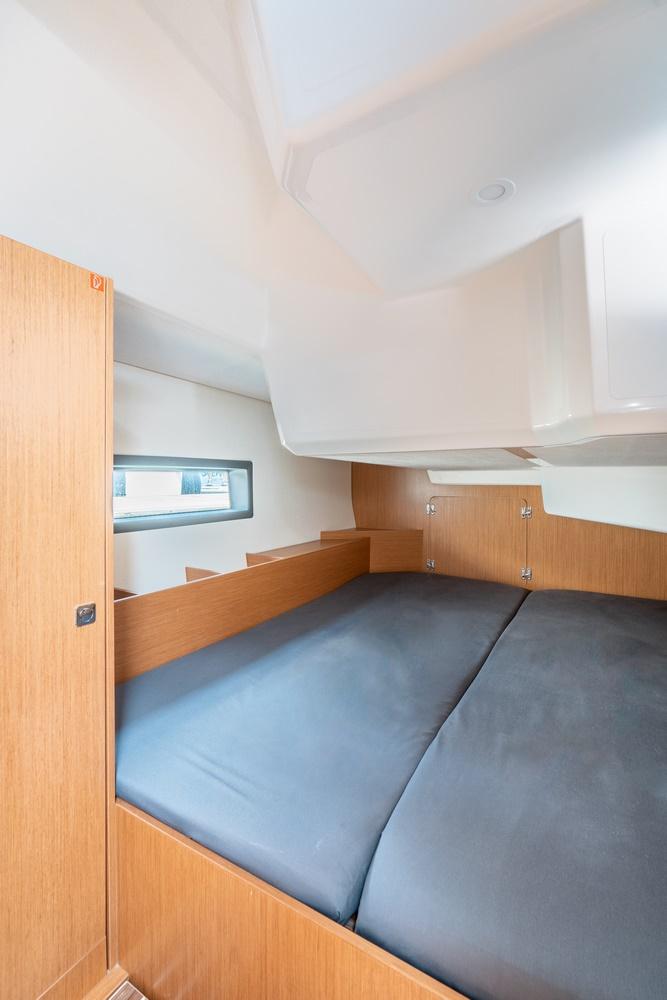 Bavaria C42, picture 13