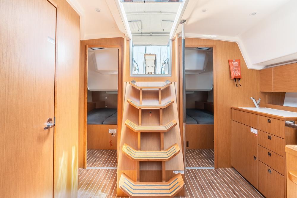 Bavaria C42, picture 10