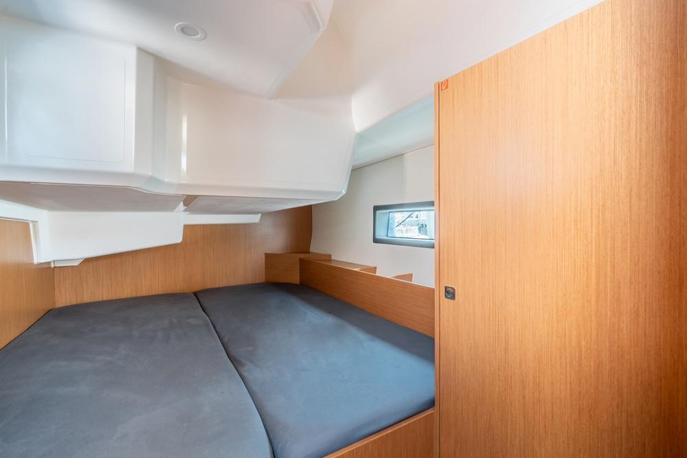 Bavaria C42, picture 11