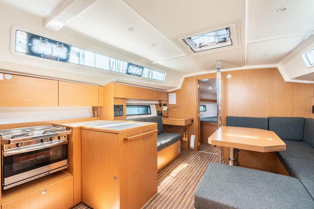 Bavaria C42, picture 22