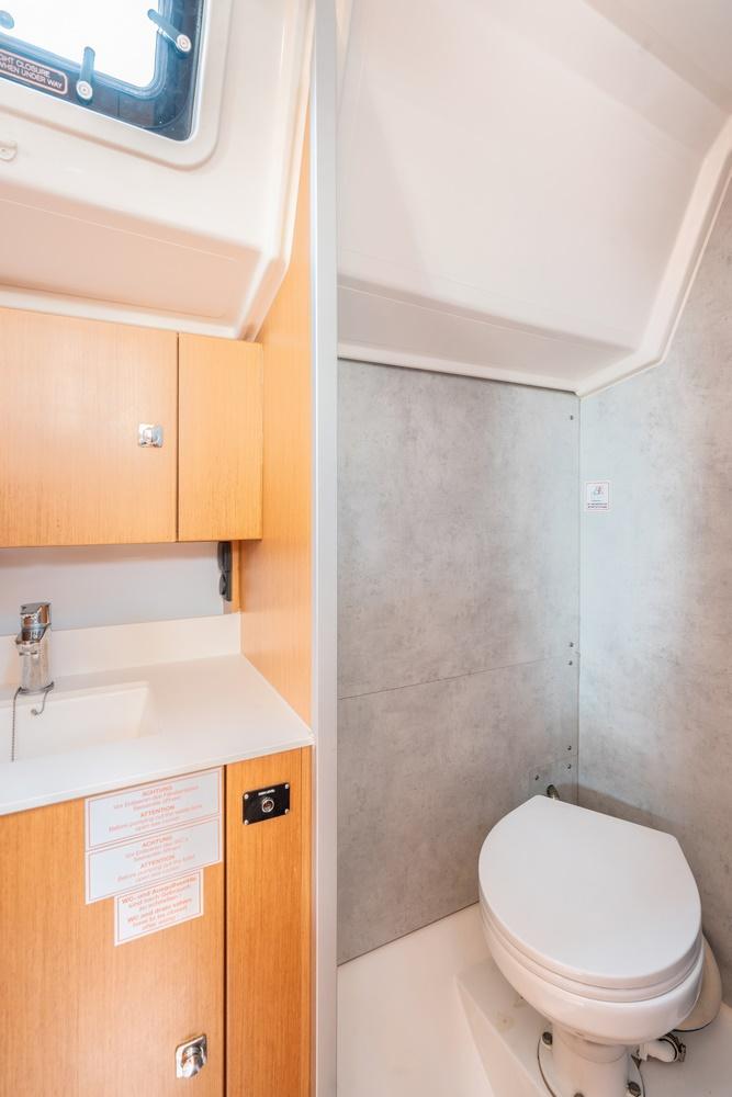 Bavaria C42, picture 15