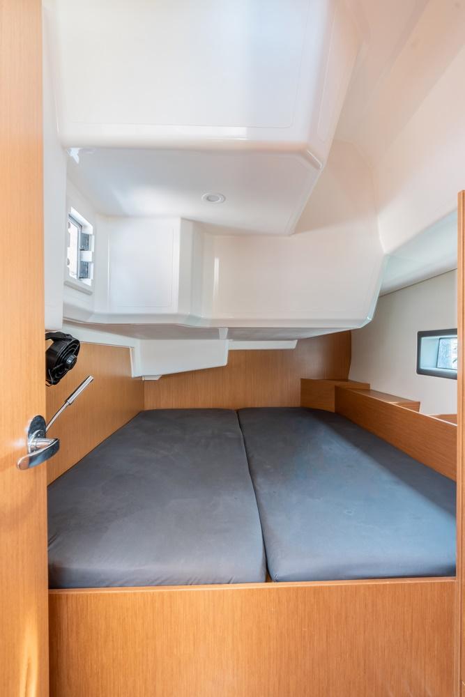 Bavaria C42, picture 14