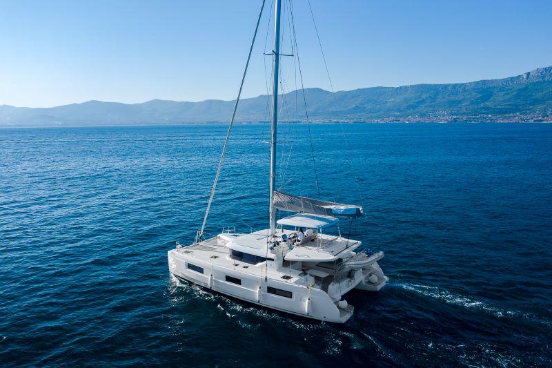 Lagoon 46 - 4 + 1 cab., picture 3