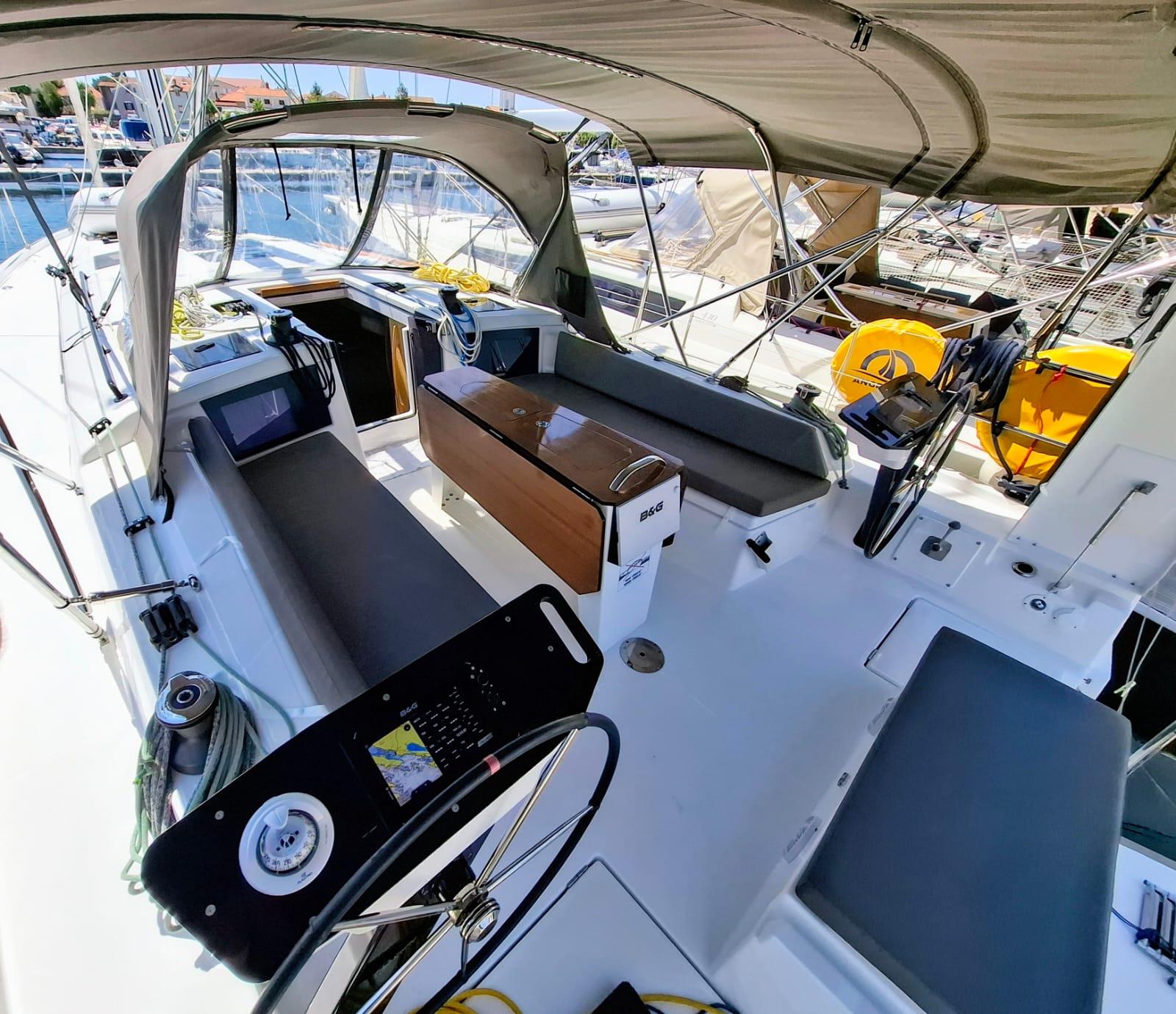 Dufour 41 - 3 cab., picture 7