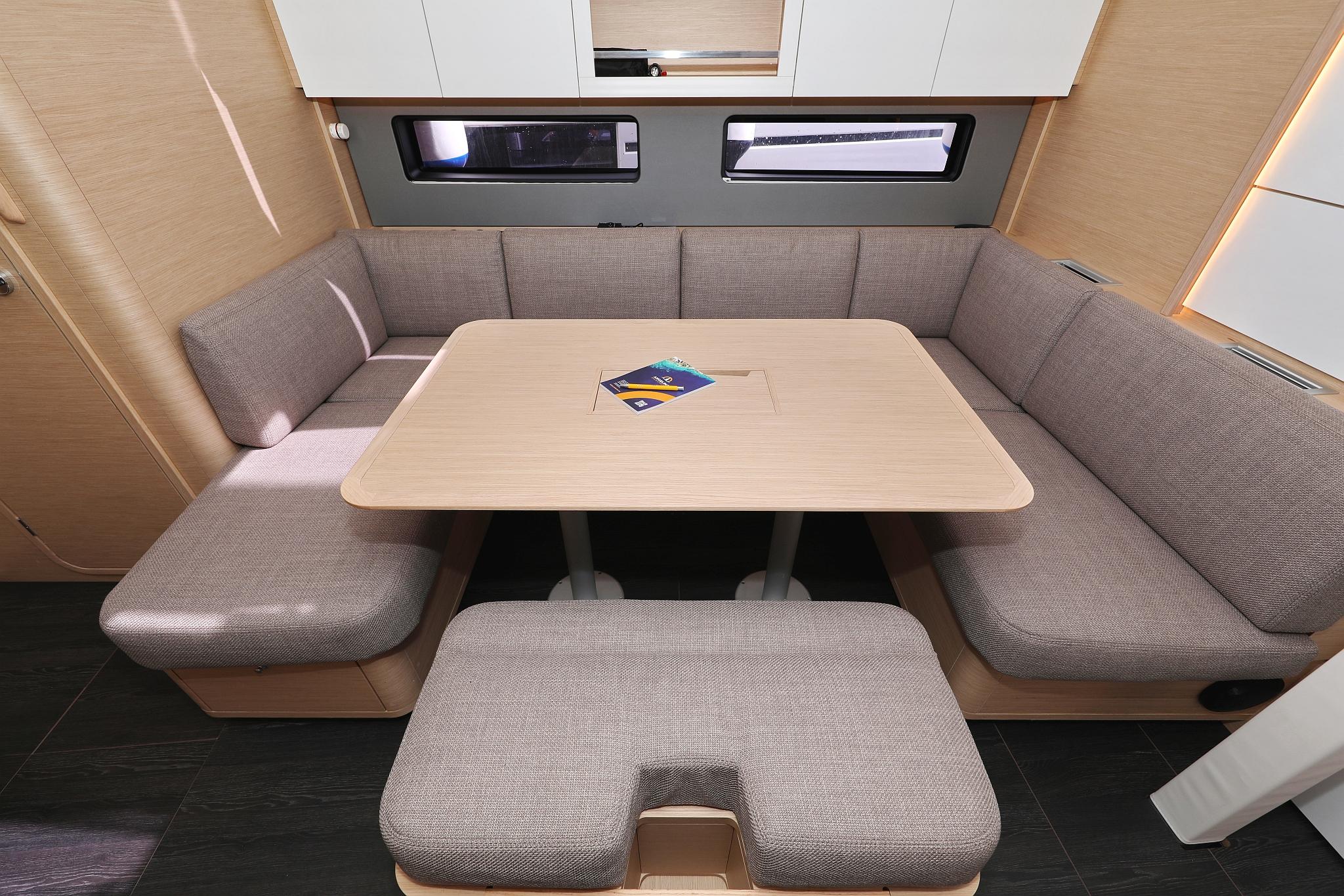 Dufour 41 - 3 cab., picture 16