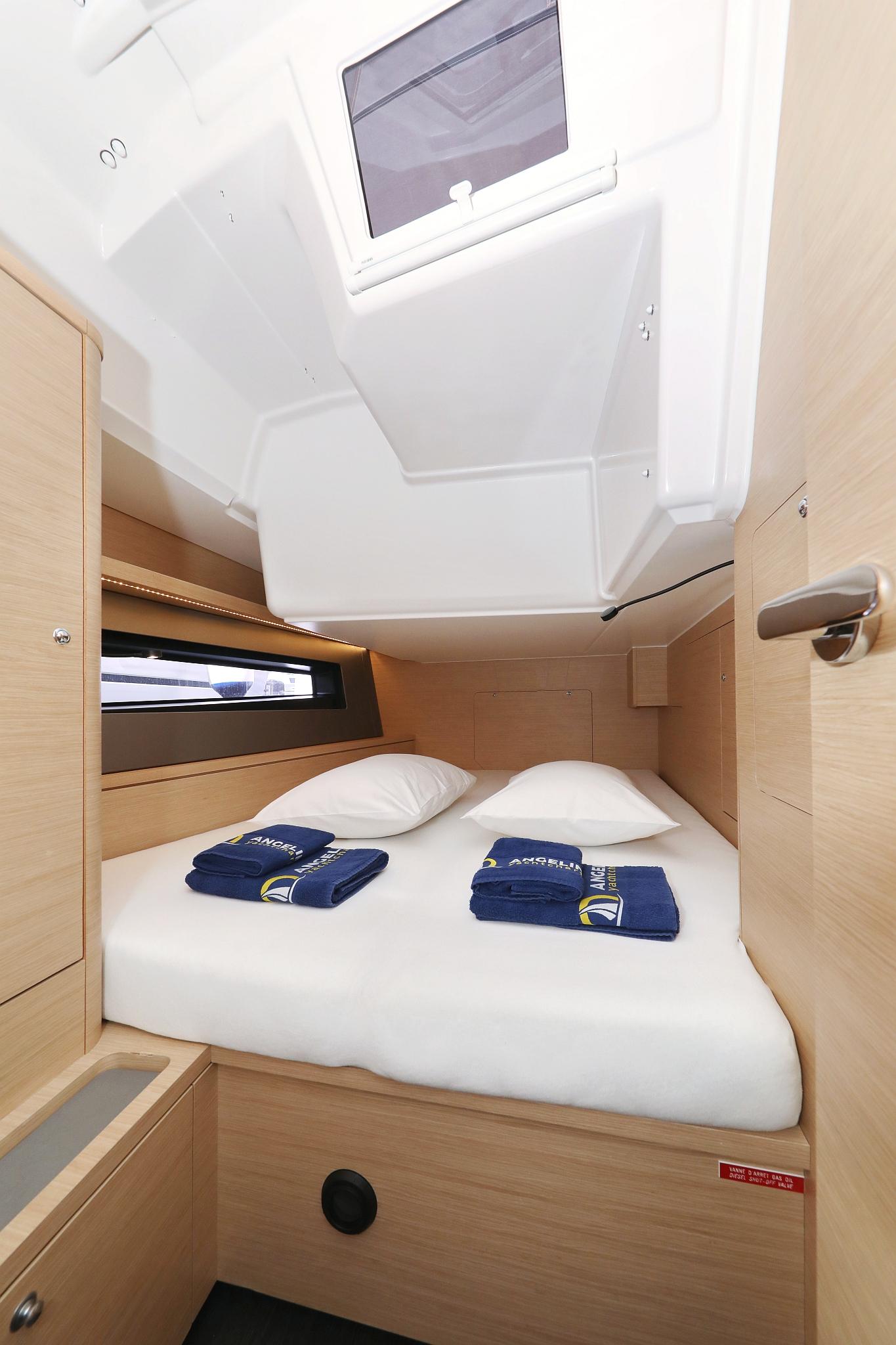 Dufour 41 - 3 cab., picture 24