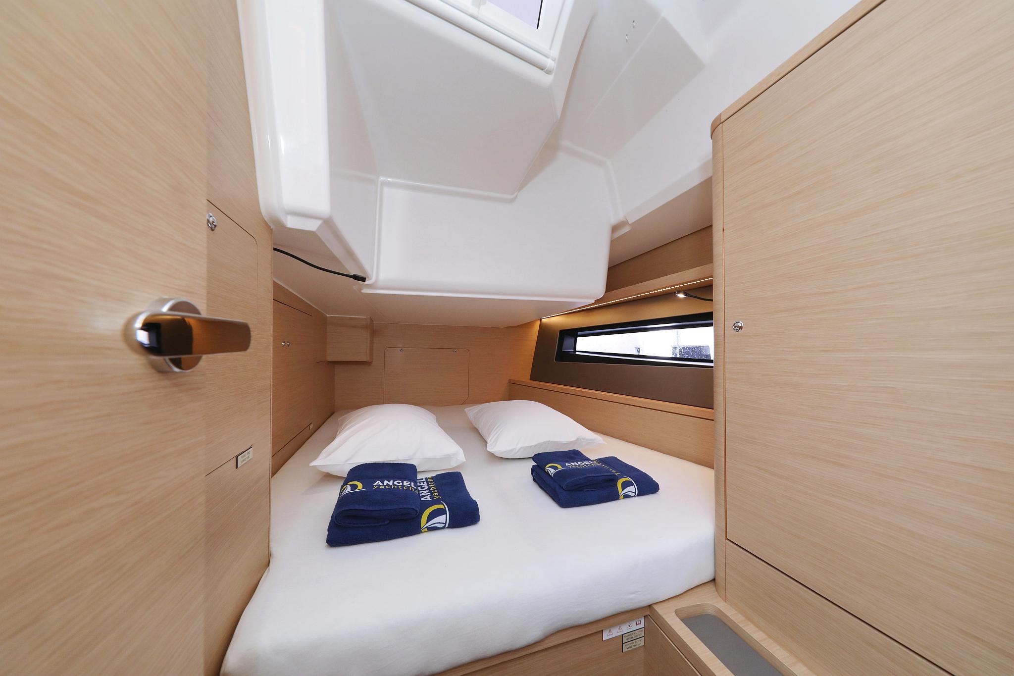 Dufour 41 - 3 cab., picture 27