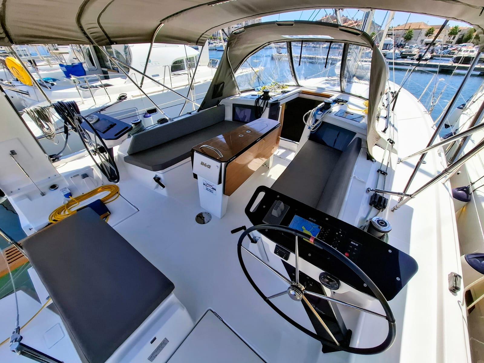 Dufour 41 - 3 cab., picture 5