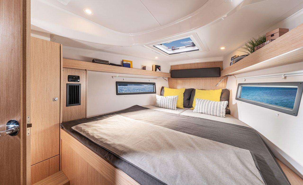 Bavaria C38, picture 7