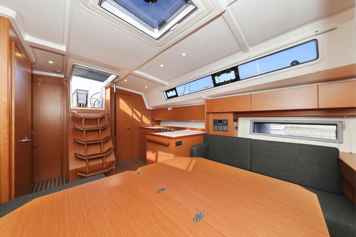 Bavaria C42, picture 9