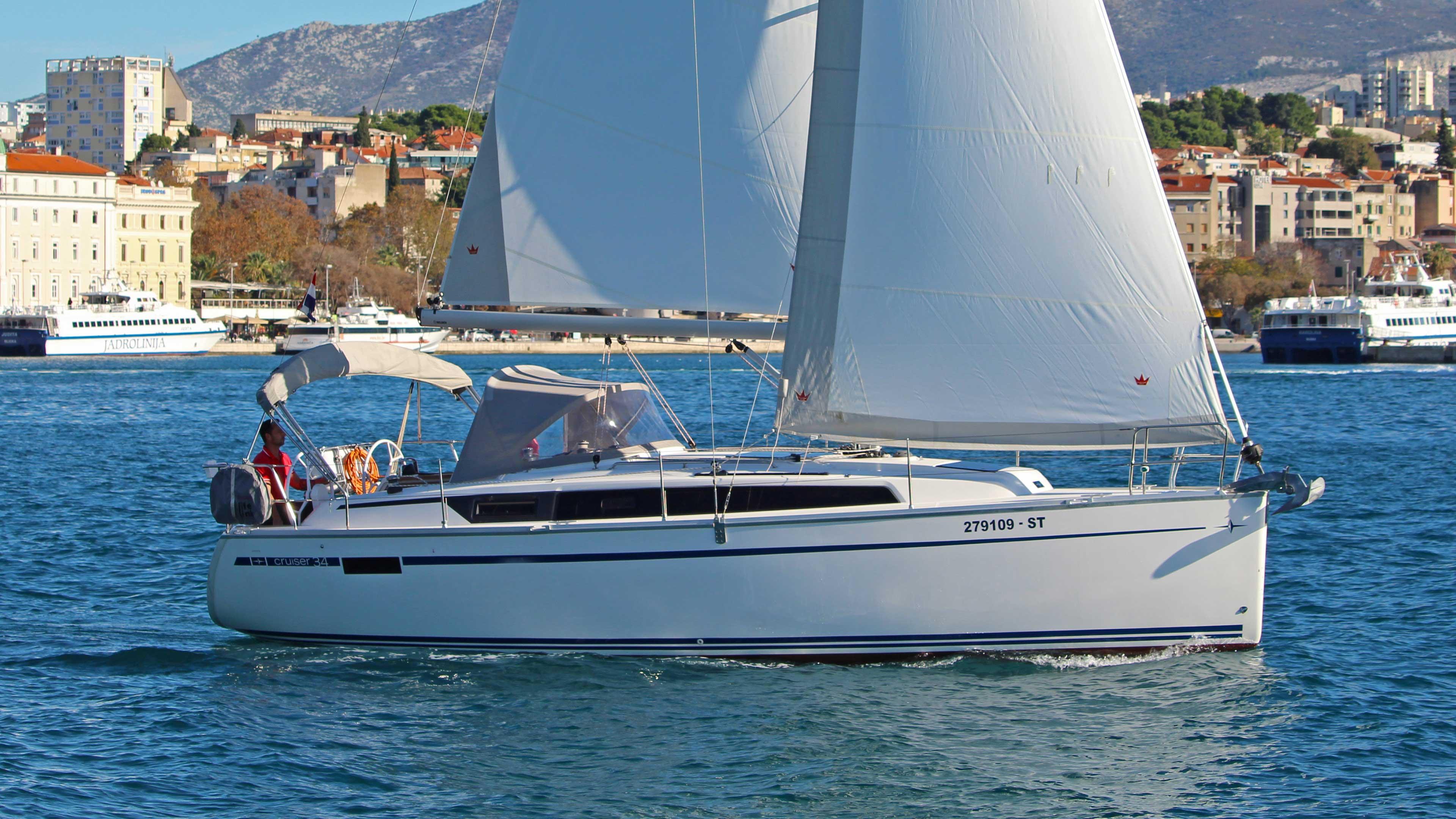 Bavaria Cruiser 34, picture 7